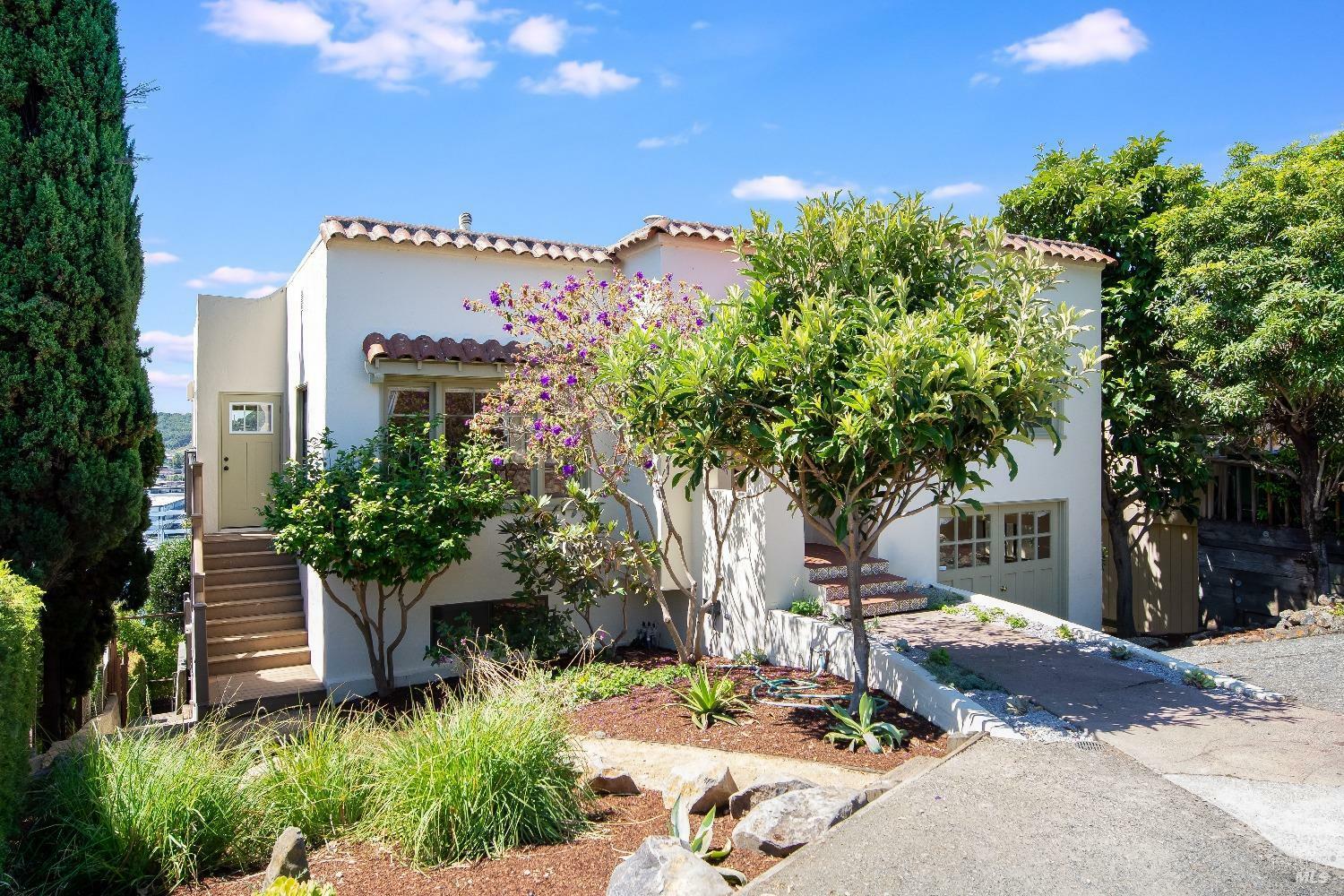 Property Photo:  66 Marina Court Drive  CA 94901 