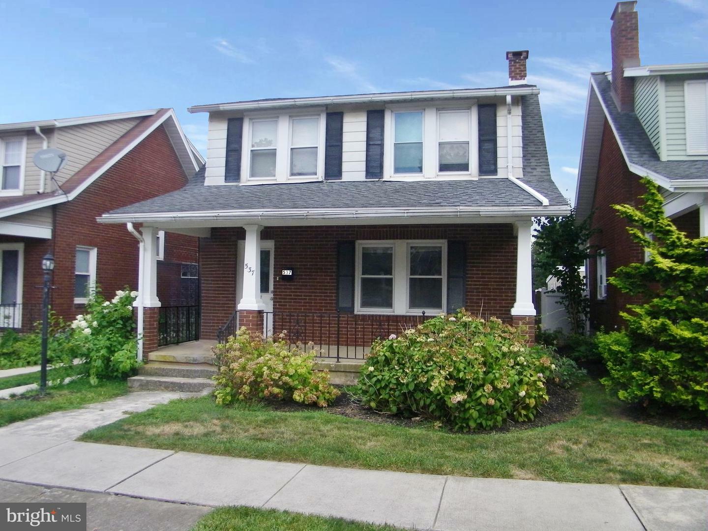 Property Photo:  537 Pacific Avenue  PA 17404 