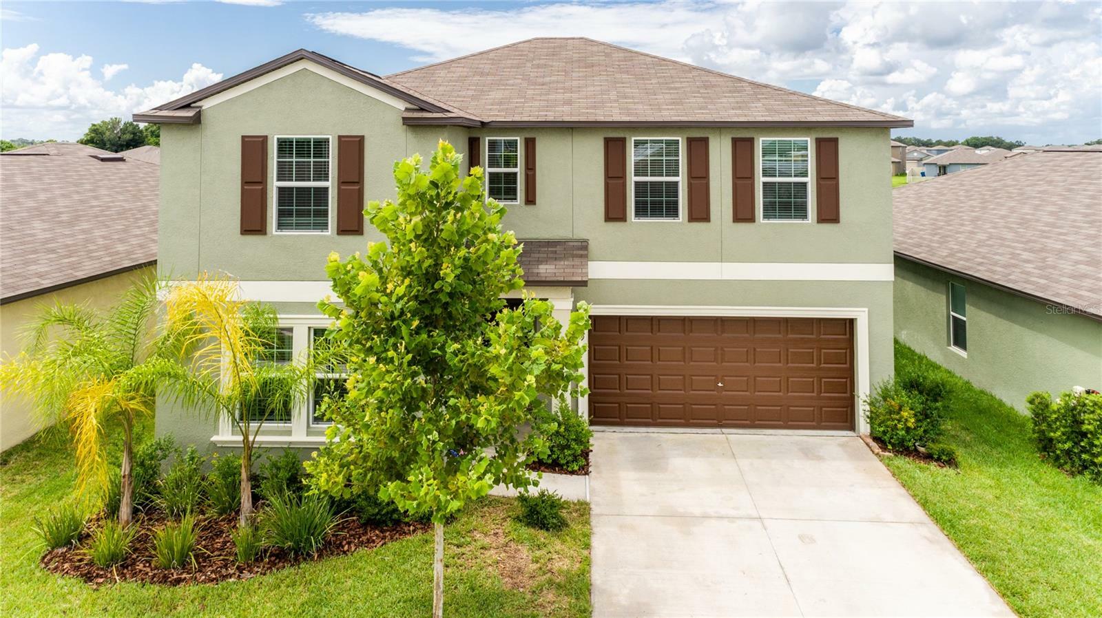 Property Photo:  5429 Blue Azure Drive  FL 33598 