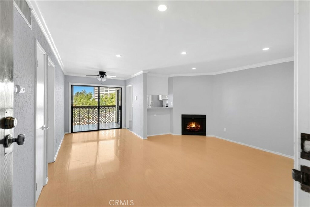 Property Photo:  515 N Jackson Street 310  CA 91206 