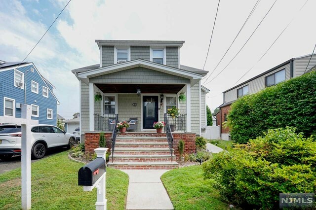 Property Photo:  8-35 Lake Street  NJ 07410 