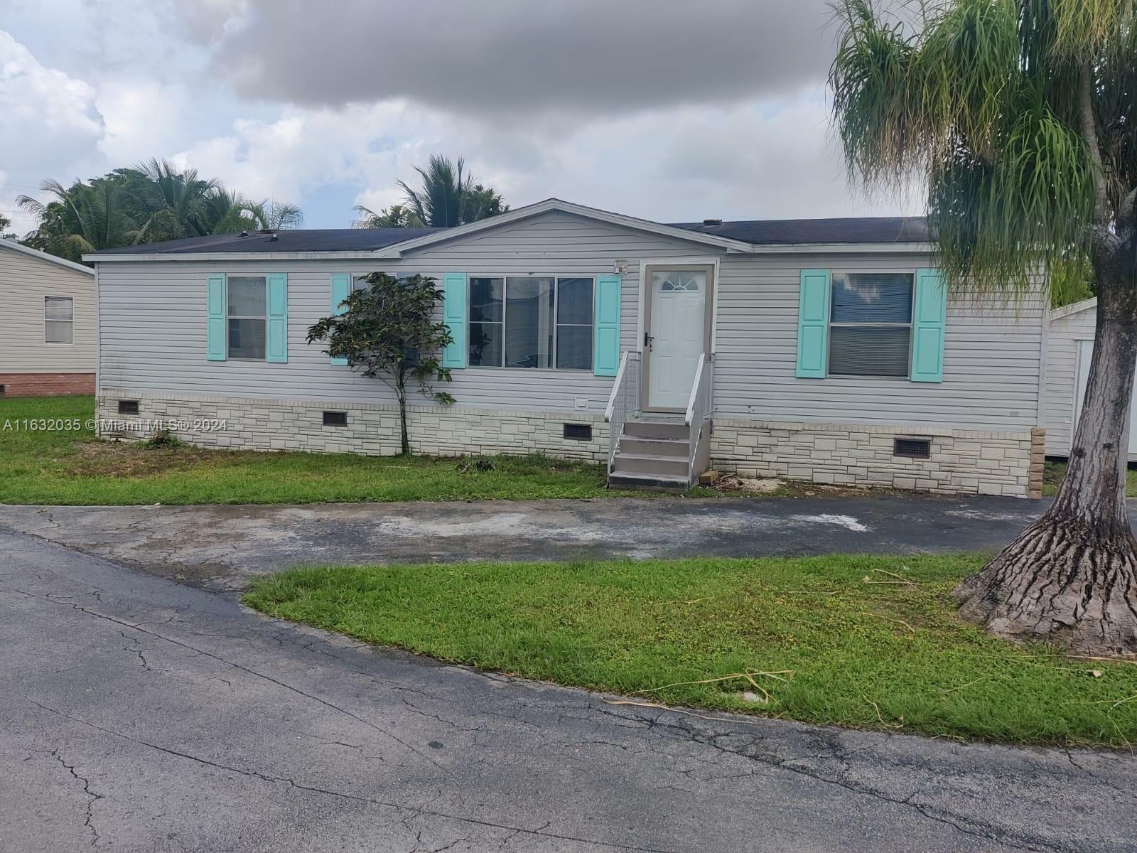 220 NE 12th Ave 114  Homestead FL 33030 photo