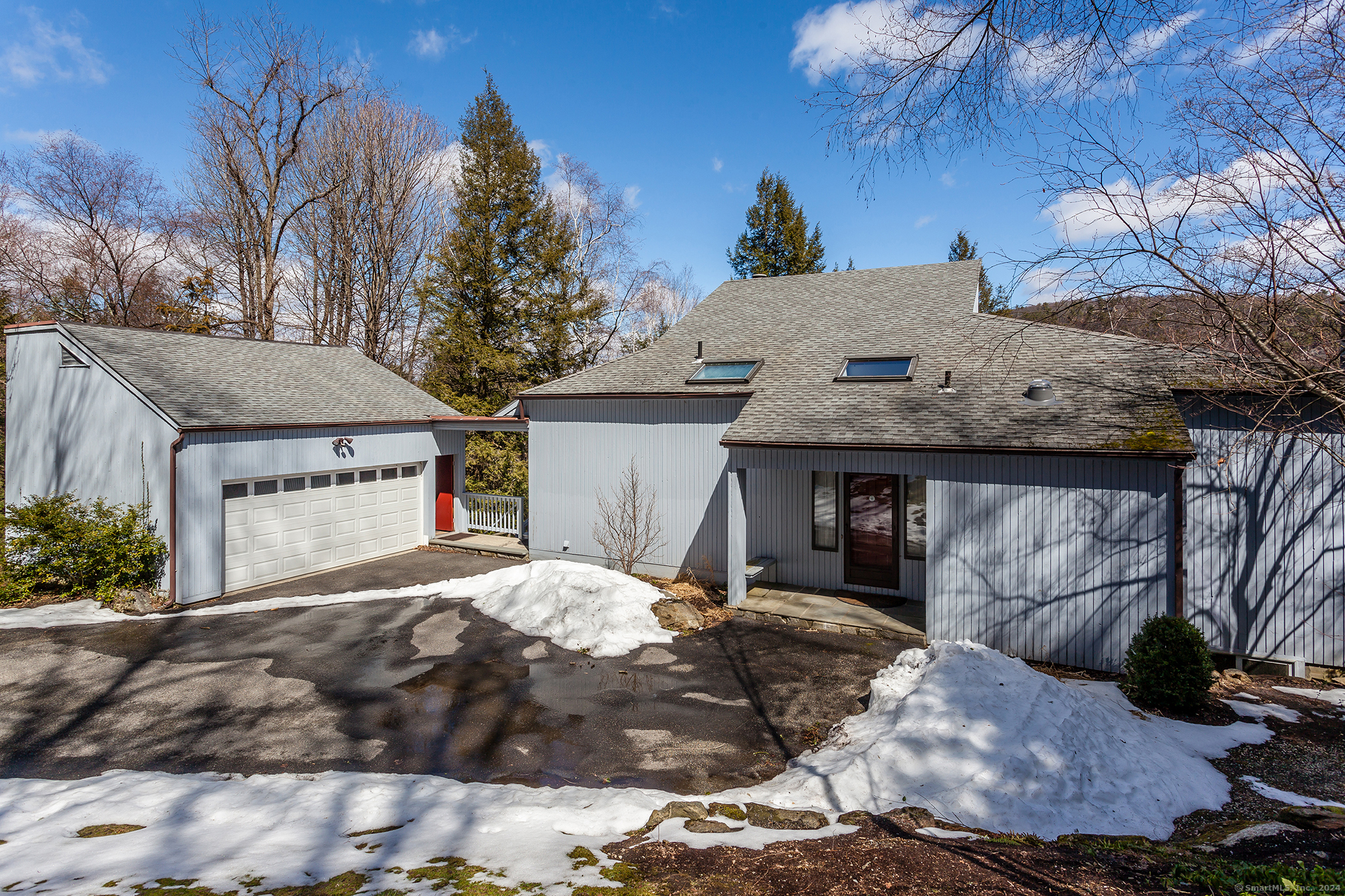 Property Photo:  8 Ledgewood Drive  CT 06784 