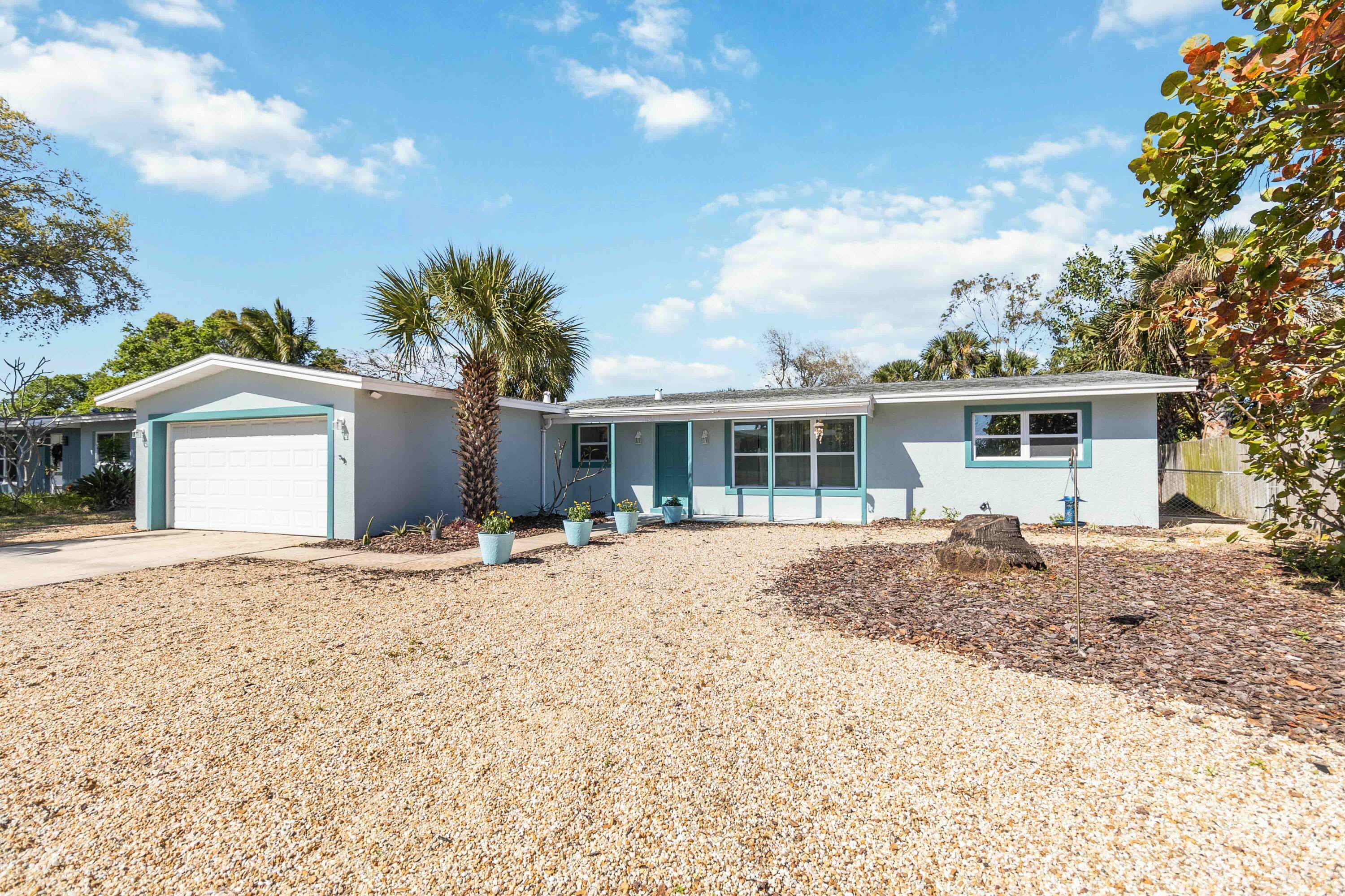 Property Photo:  1208 Yacht Club Boulevard  FL 32937 