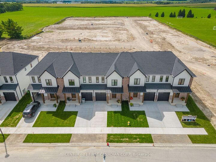 Property Photo:  147-38 Scotts Dr  ON N0M 2J0 