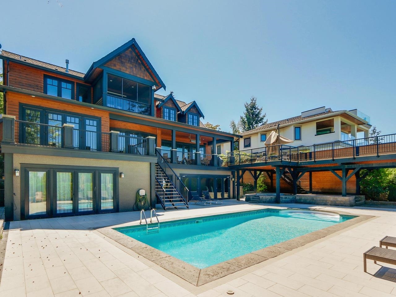 Property Photo:  2737 Crescent Drive  BC V4A 3J9 