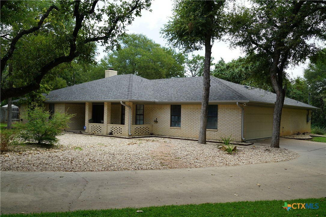 Property Photo:  1911 Puma Circle  TX 76548 