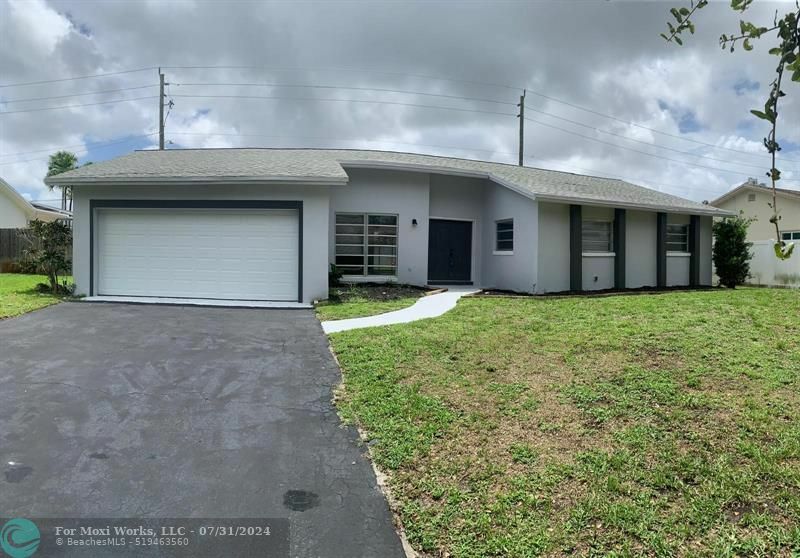 Property Photo:  5124 SW 87th Ave  FL 33328 