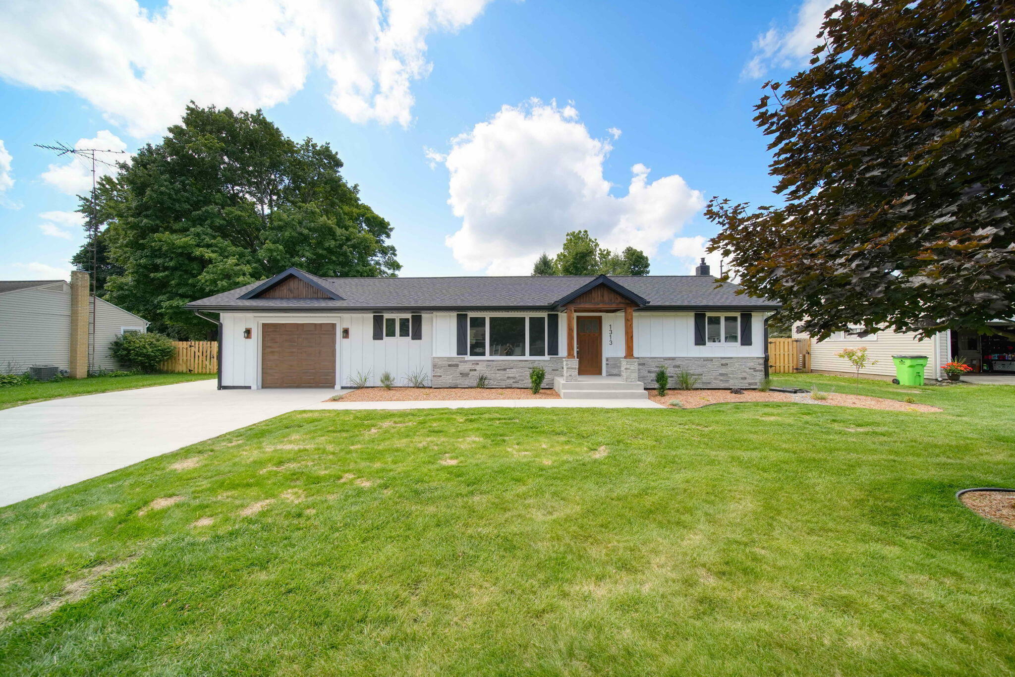 Property Photo:  1313 Gerry Drive  MI 49202 