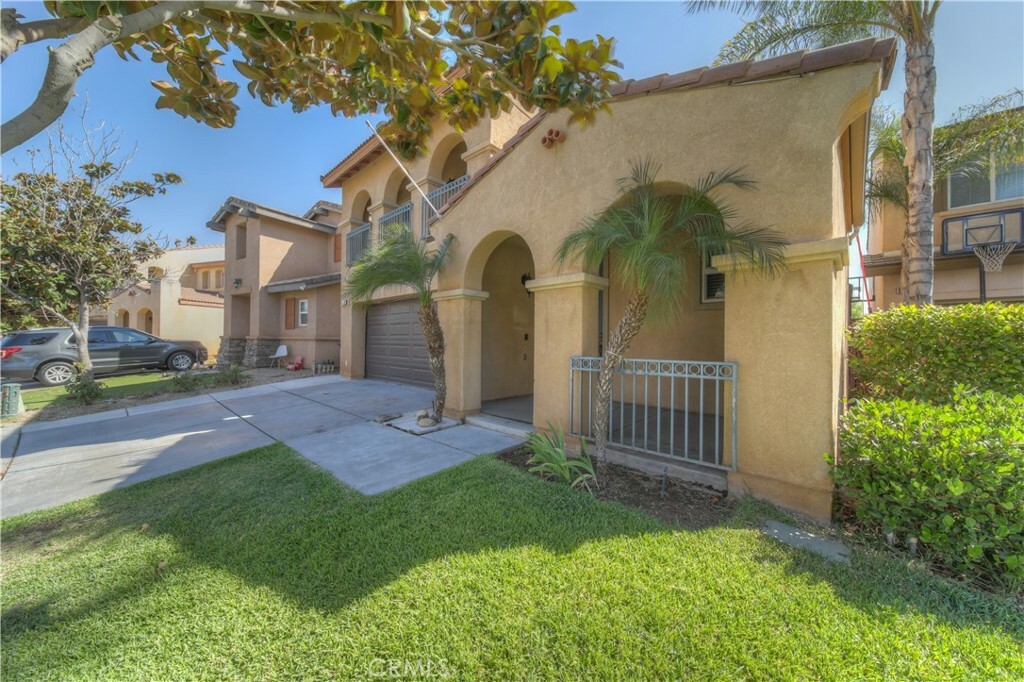 Property Photo:  1443 Alta Palma Road  CA 92571 