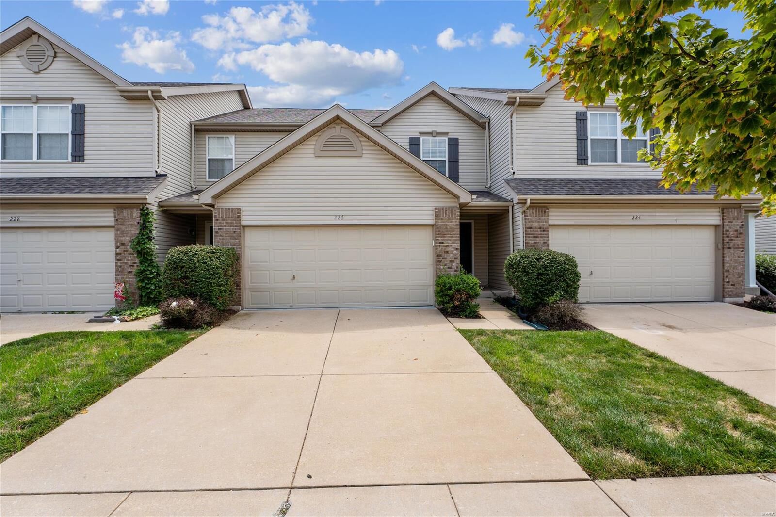 Property Photo: 226 Shady Rock Ln MO 63368