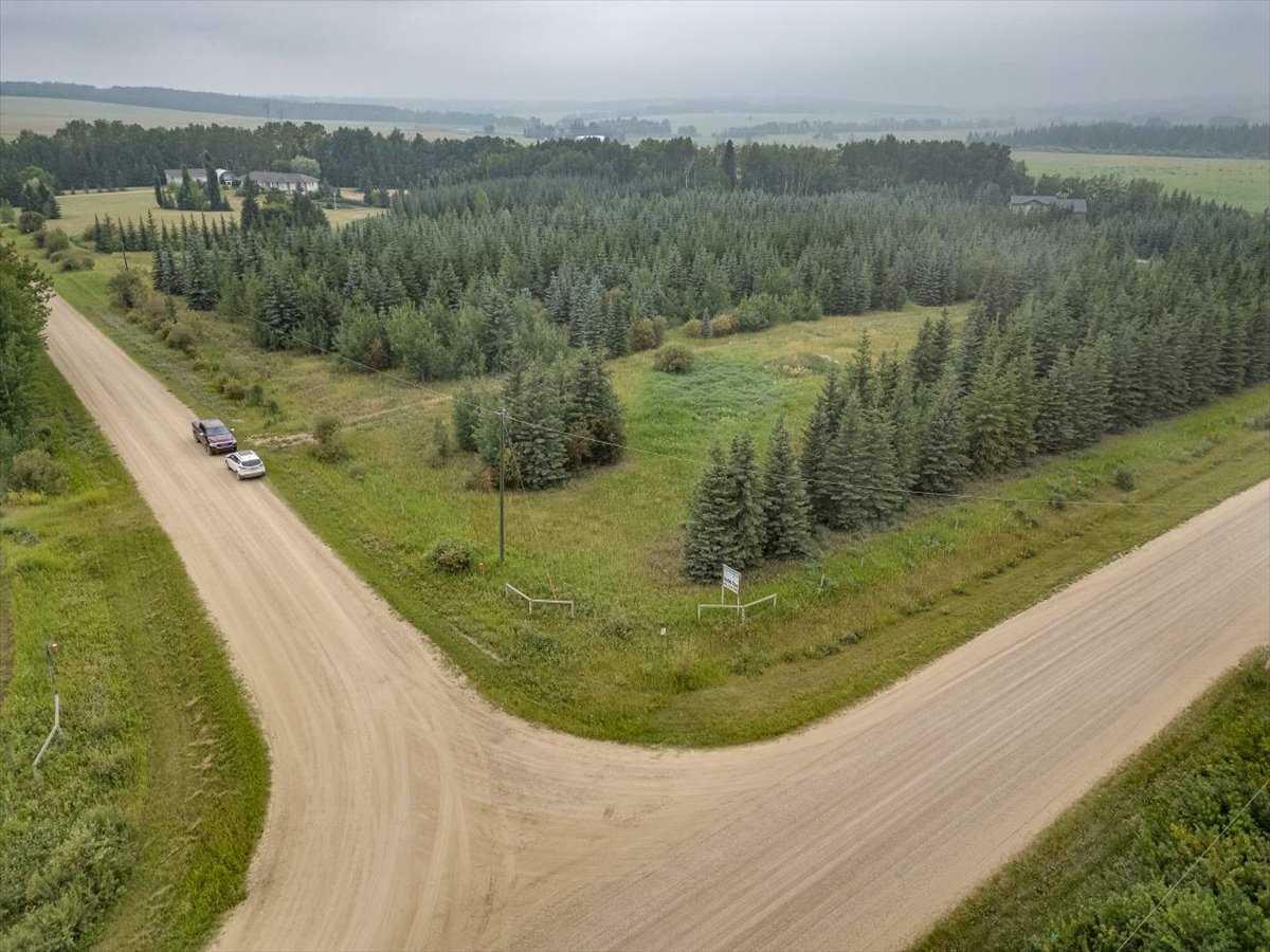 Photo de la propriété: On Range Road 33 #2 AB T0C 2J0