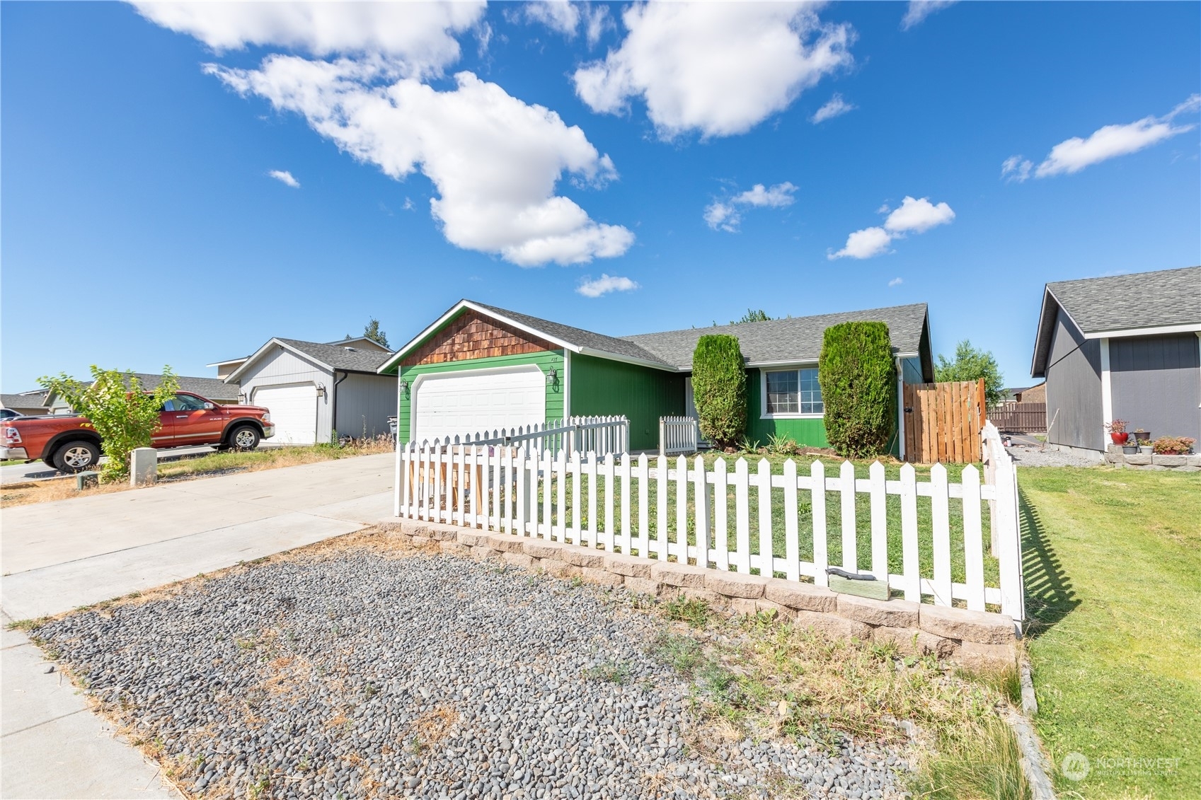 Property Photo:  617 L Street SE  WA 98823 