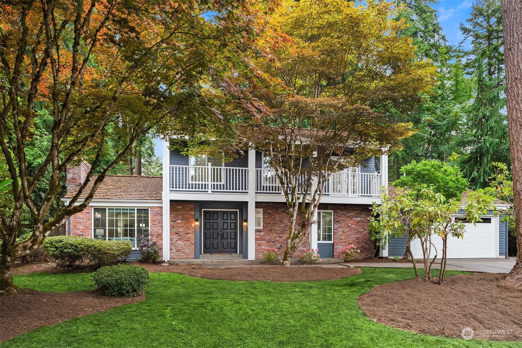 Property Photo:  2808 Sahalee Drive E  WA 98074 