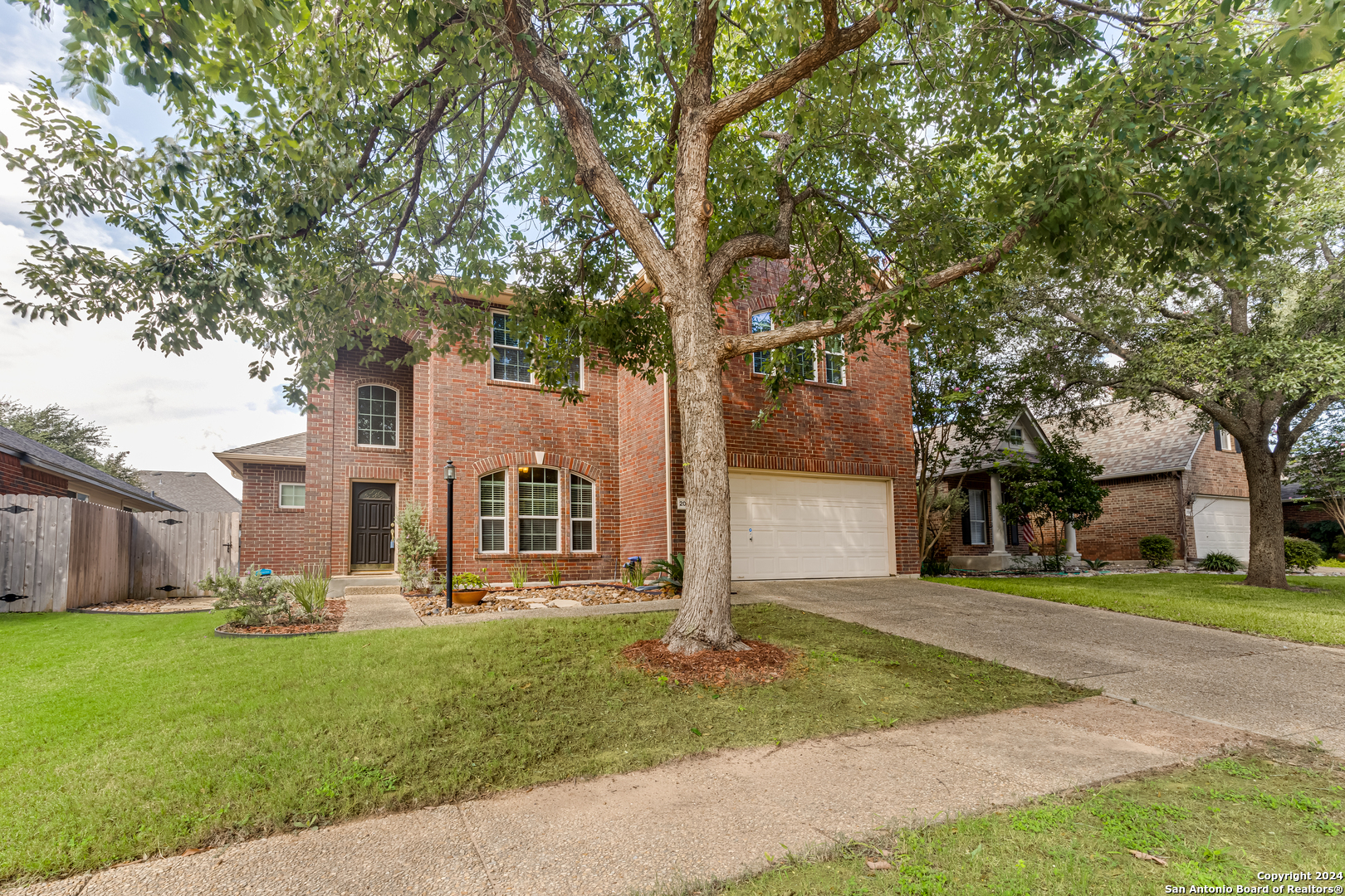 Property Photo:  2026 Thicket Trail  TX 78248 