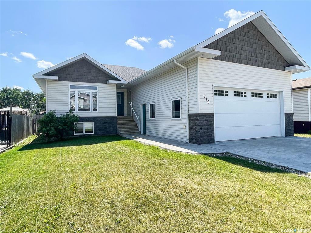 Property Photo:  510 2nd Avenue W  SK S9X 1B2 