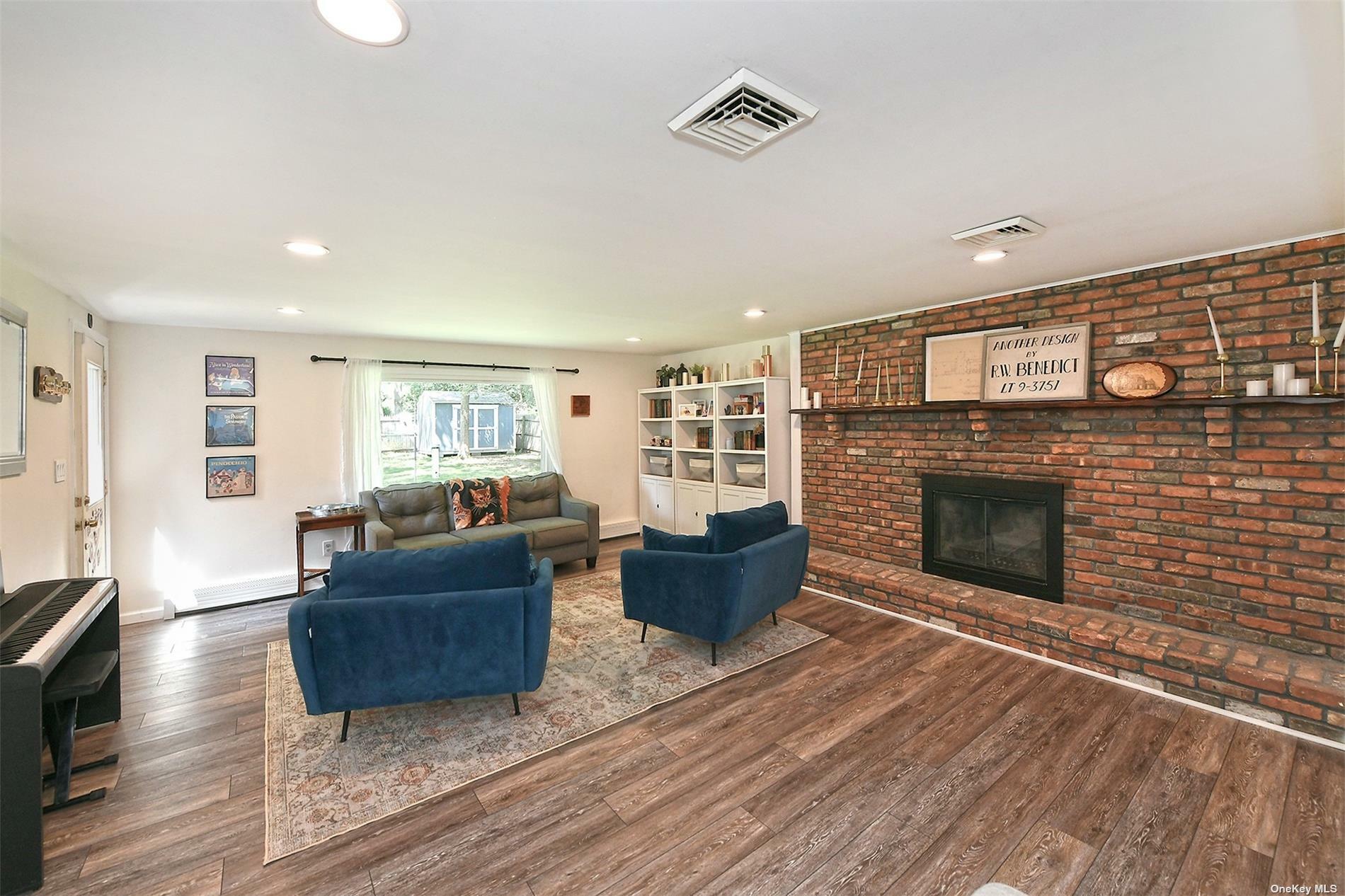 Property Photo:  14 Woodbine Street  NY 11727 