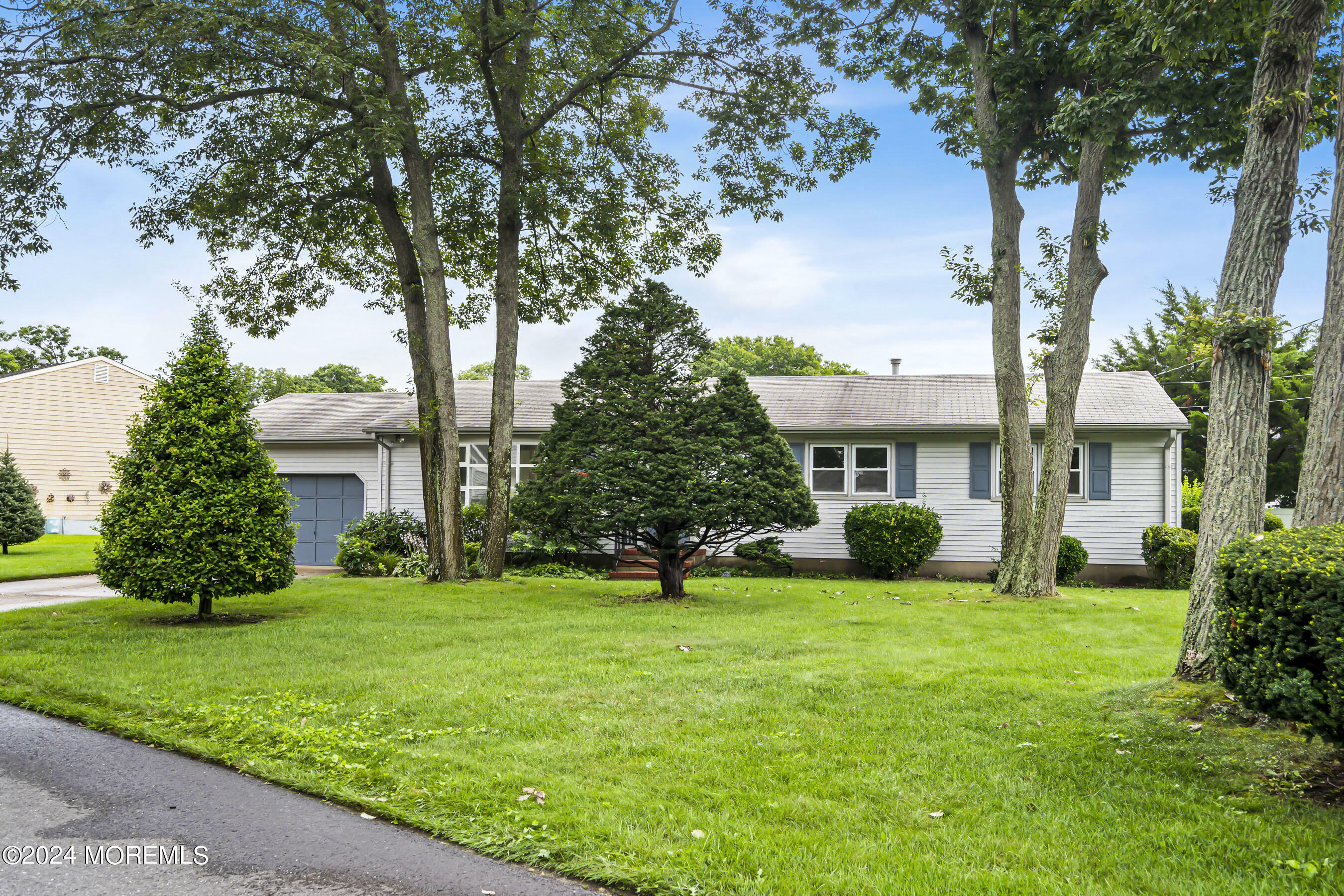 Property Photo:  229 Virginia Drive  NJ 08723 