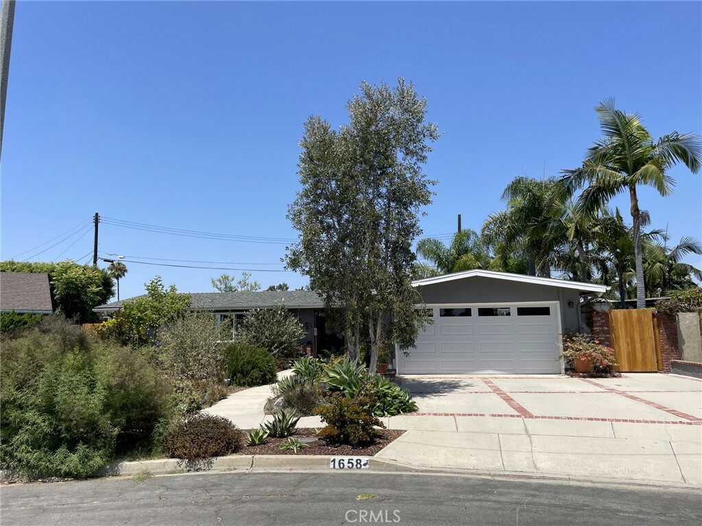 Property Photo:  1658 Bimini Place  CA 92626 