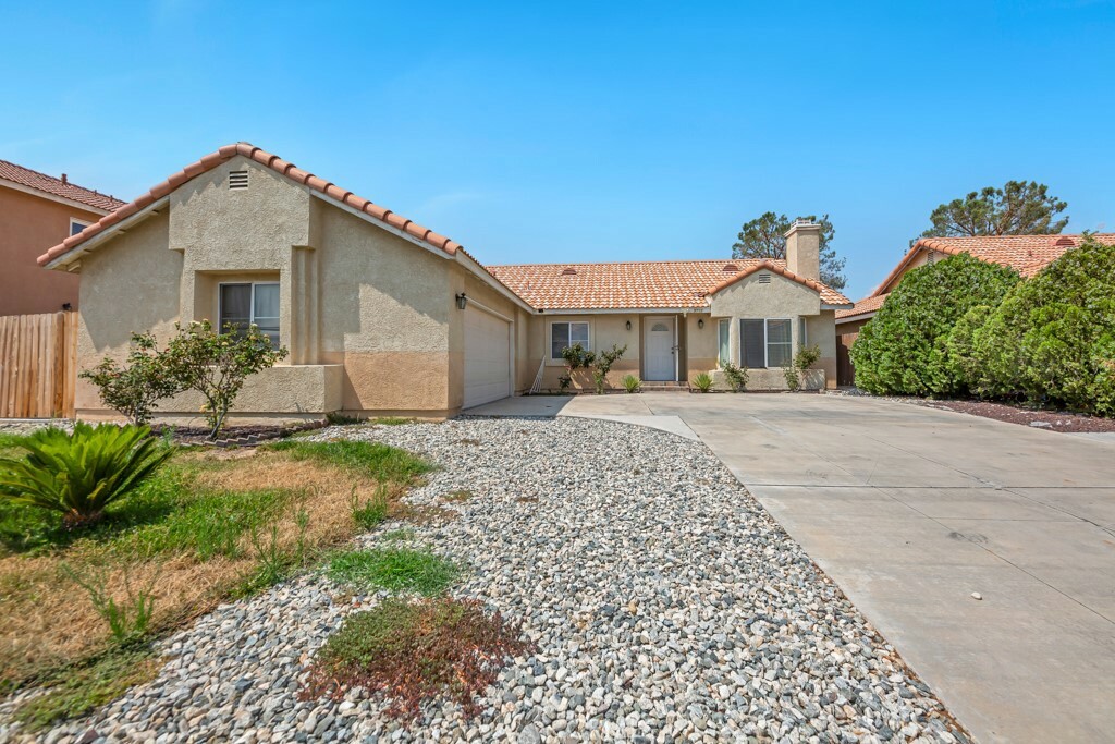 5711 Opal Avenue  Palmdale CA 93552 photo