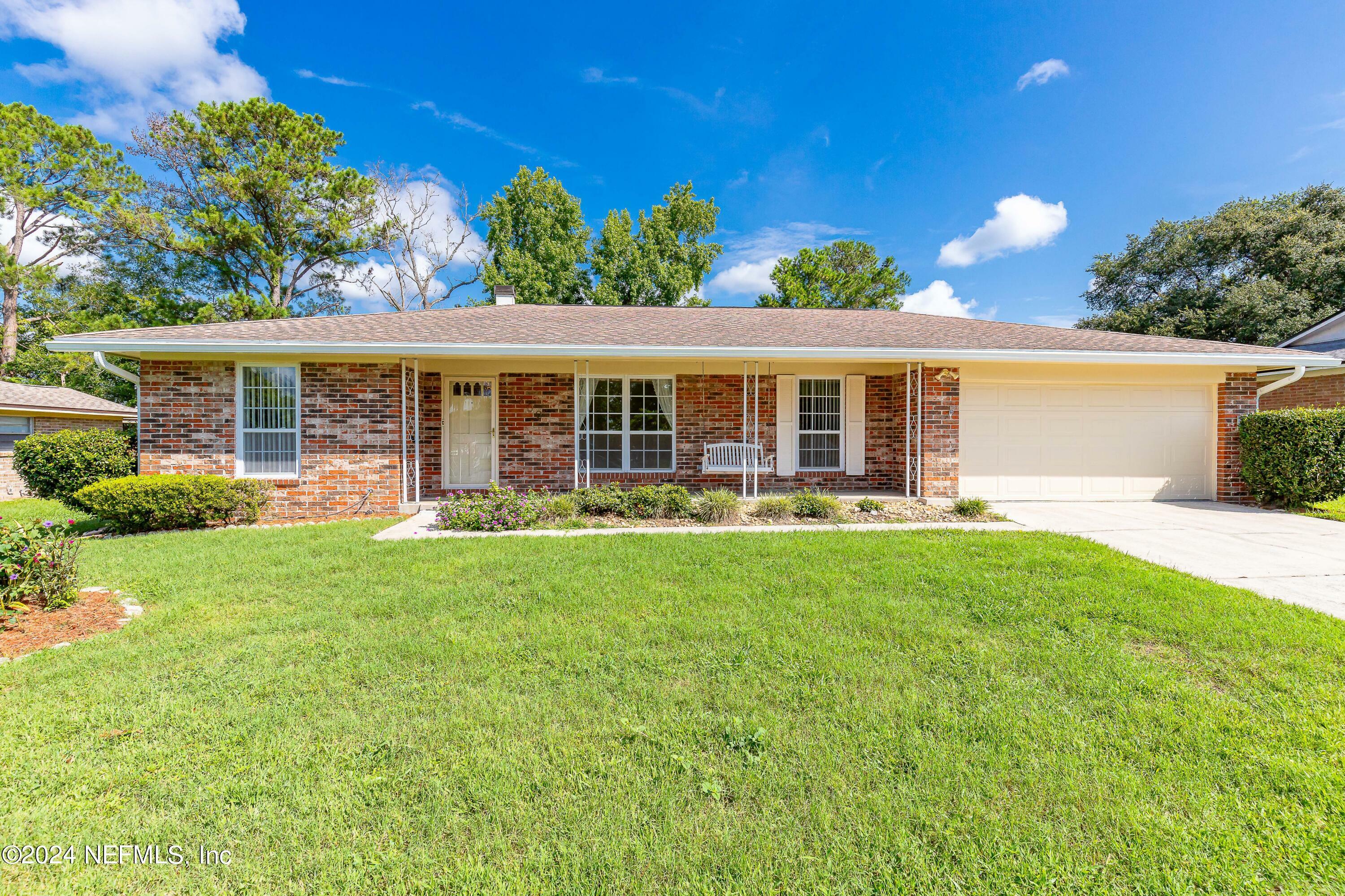 Property Photo:  1702 Debbie Lane  FL 32073 