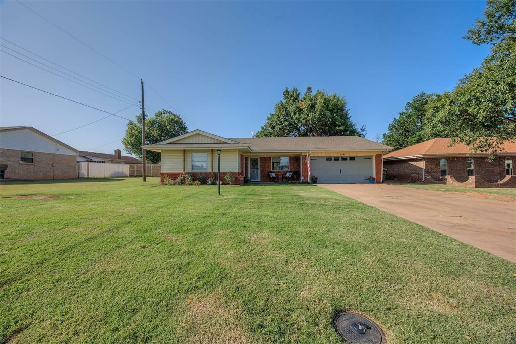 119 S Ruskin Place  Chickasha OK 73018 photo