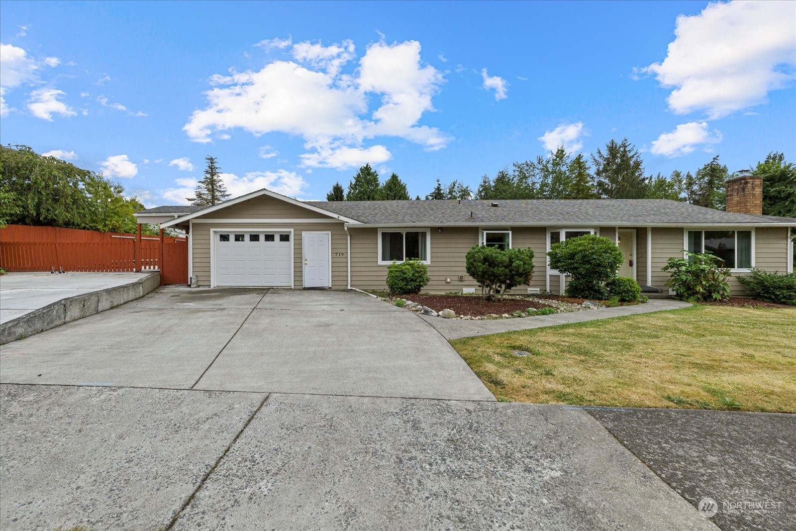 Property Photo:  719  Peace Arch Court  WA 98230 