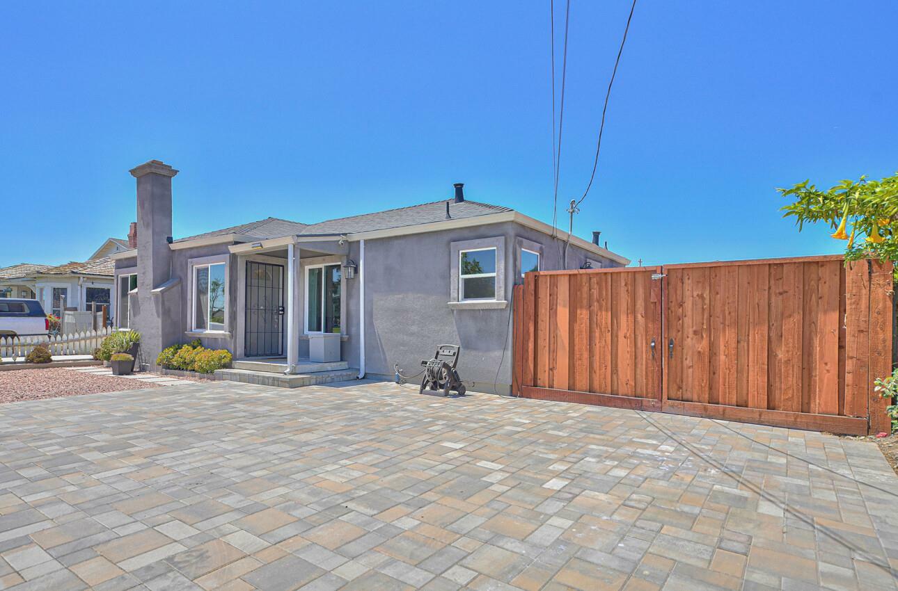 Property Photo:  51 Myrtle Court  CA 93905 