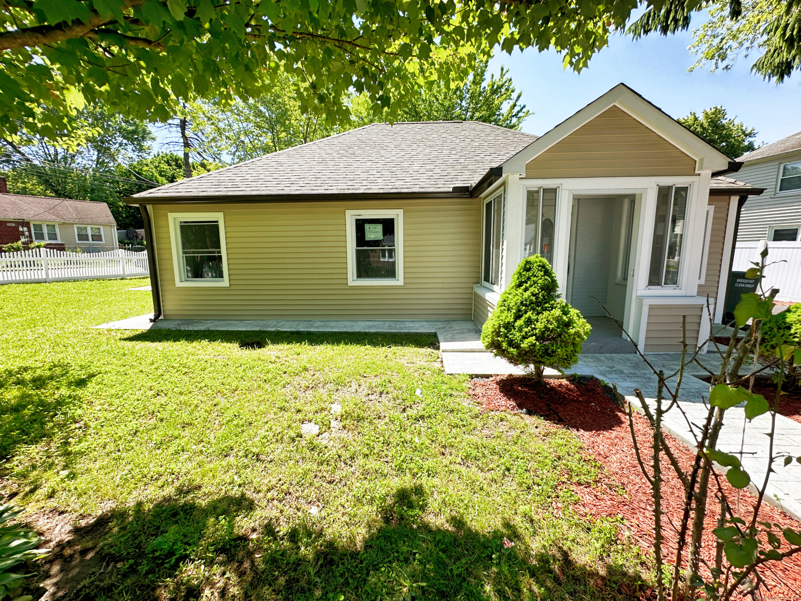 Property Photo: 6 Pearl Harbor Place CT 06610