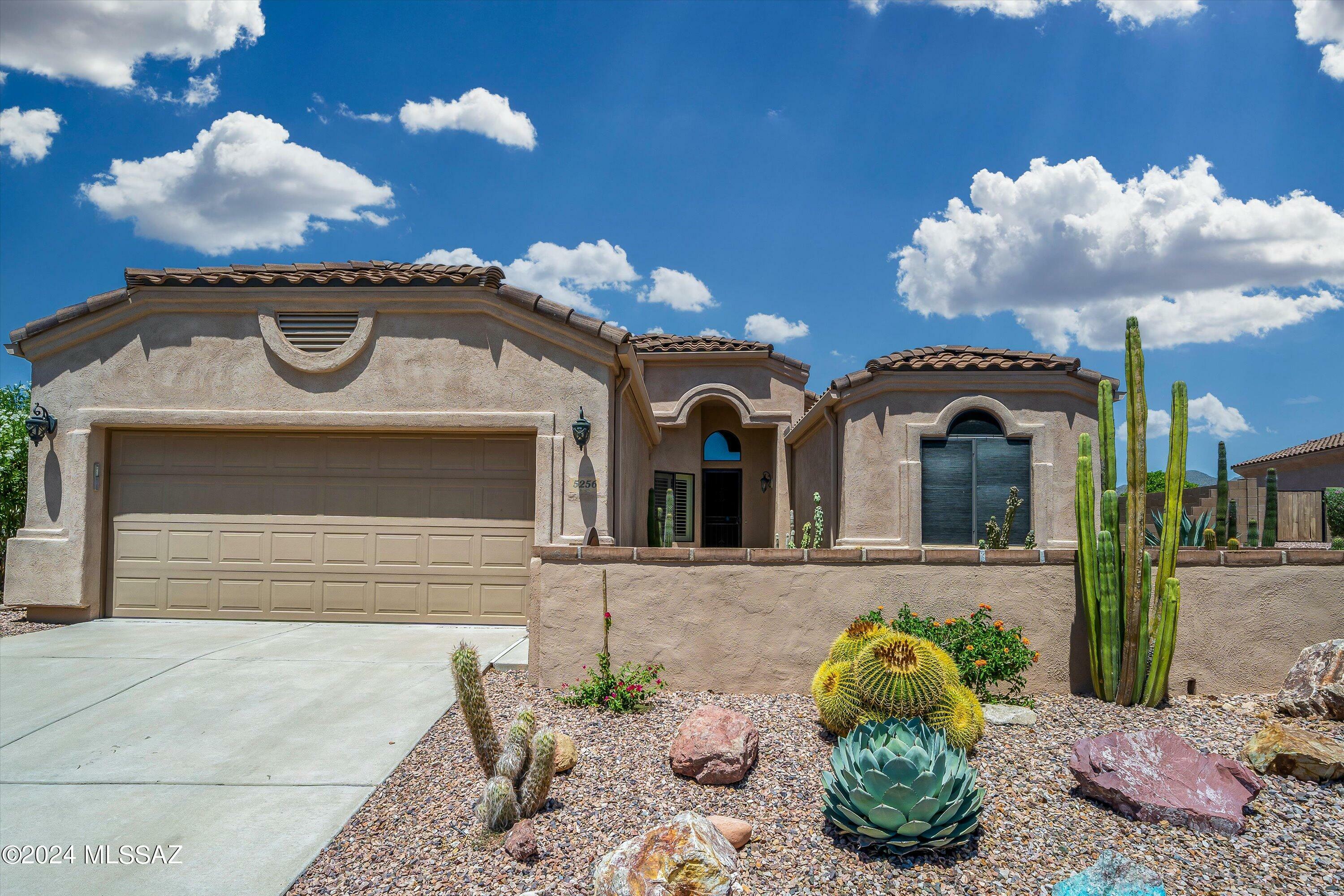 Property Photo:  5256 W New Shadow Way  AZ 85658 