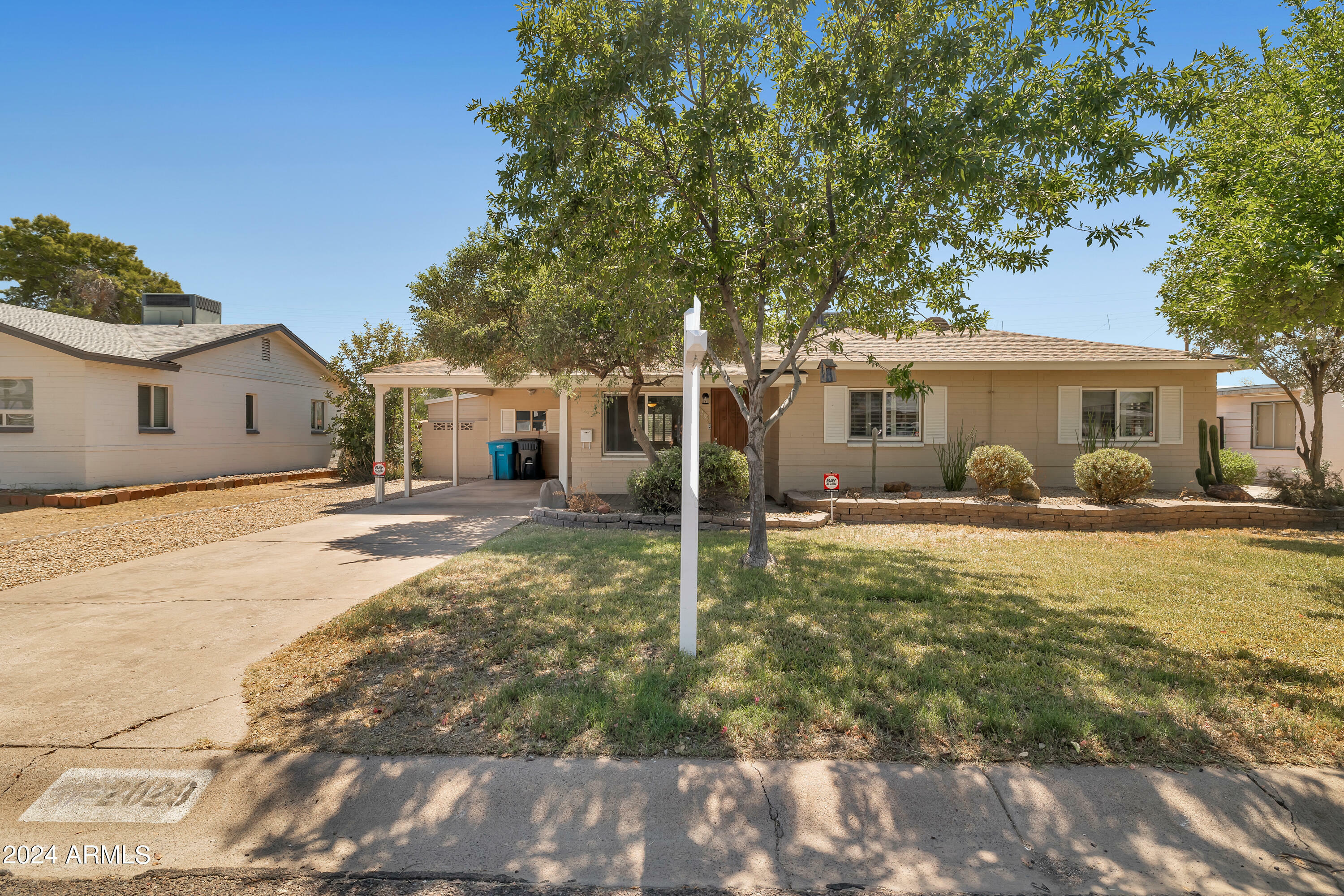 Property Photo:  2029 W Stella Lane  AZ 85015 