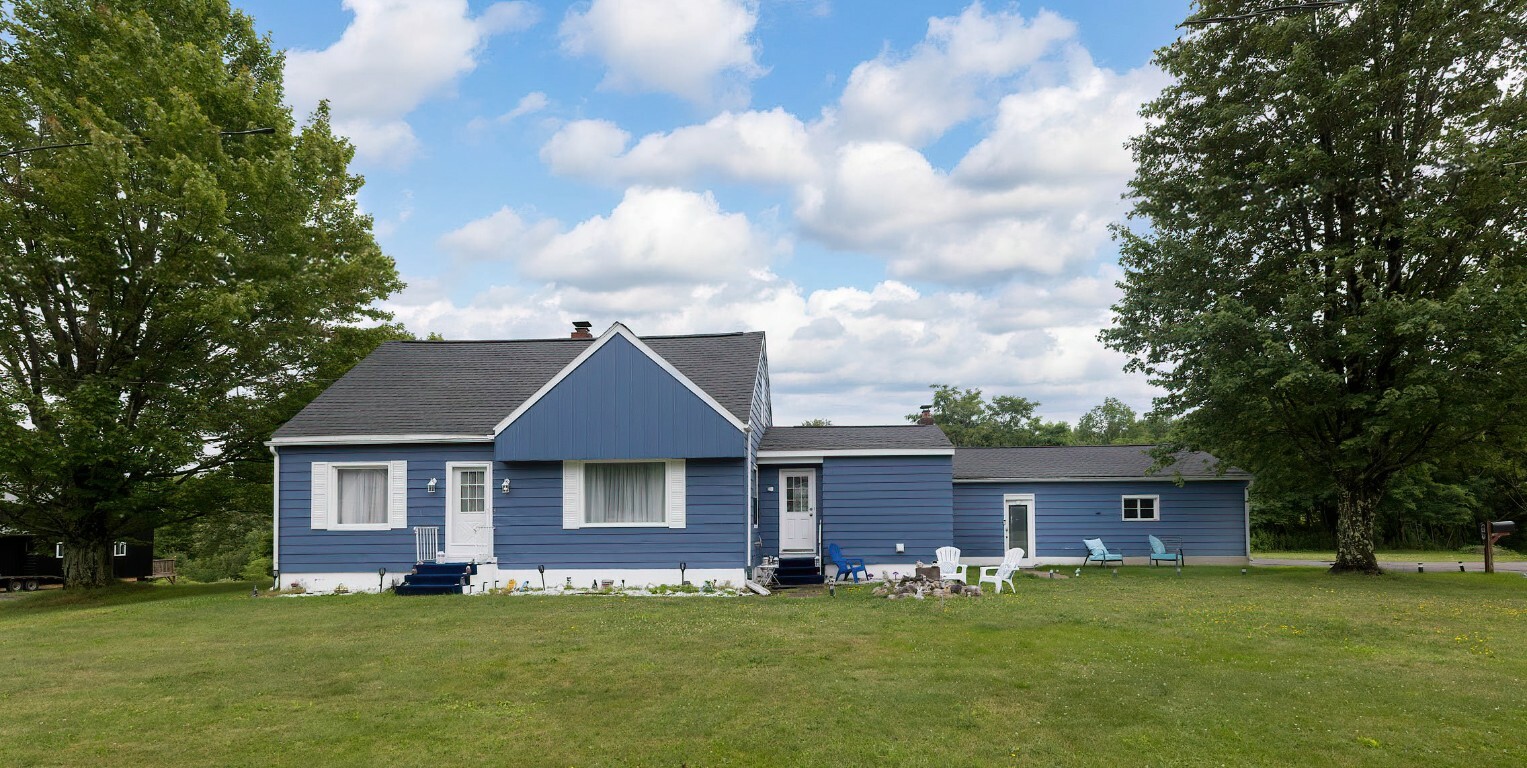 Property Photo:  1151 Townhall Road W  PA 16509 