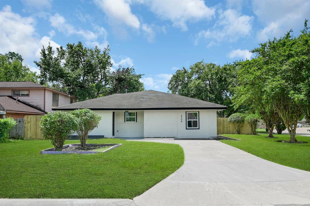 Property Photo:  5754 Peacock Street  TX 77033 