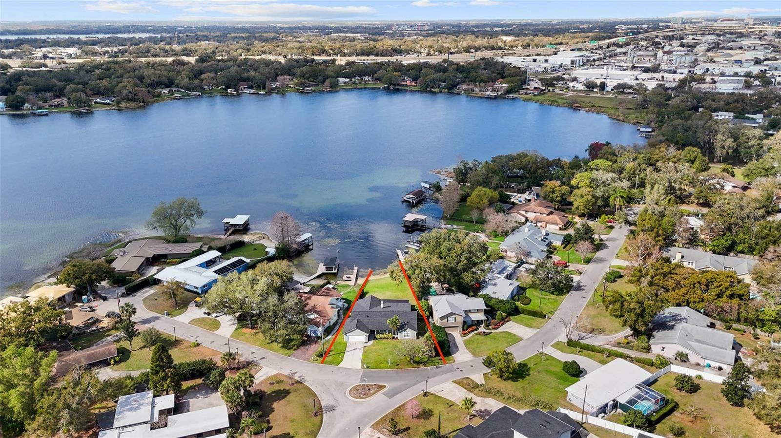 Property Photo: 301 Richard Place FL 32806