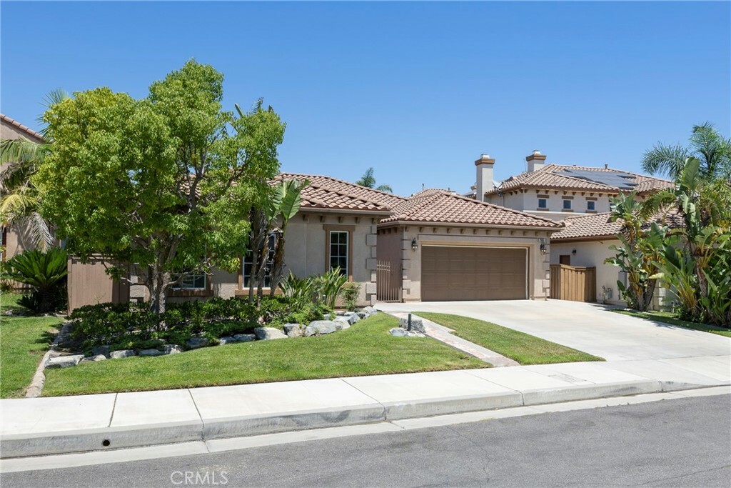 Property Photo:  2585 N Falconer Way  CA 92867 