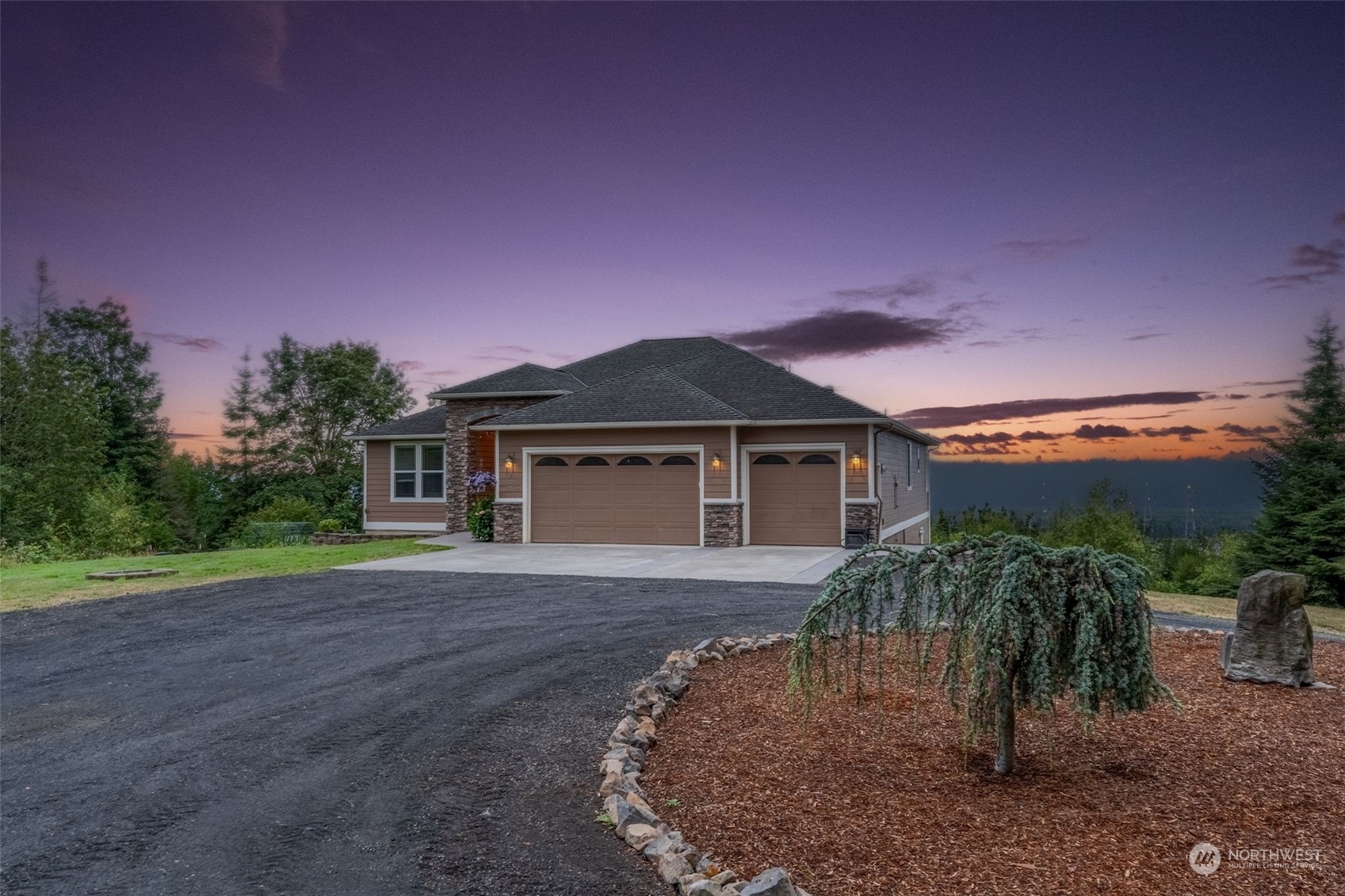 Property Photo:  108 S Crest Lane  WA 98632 