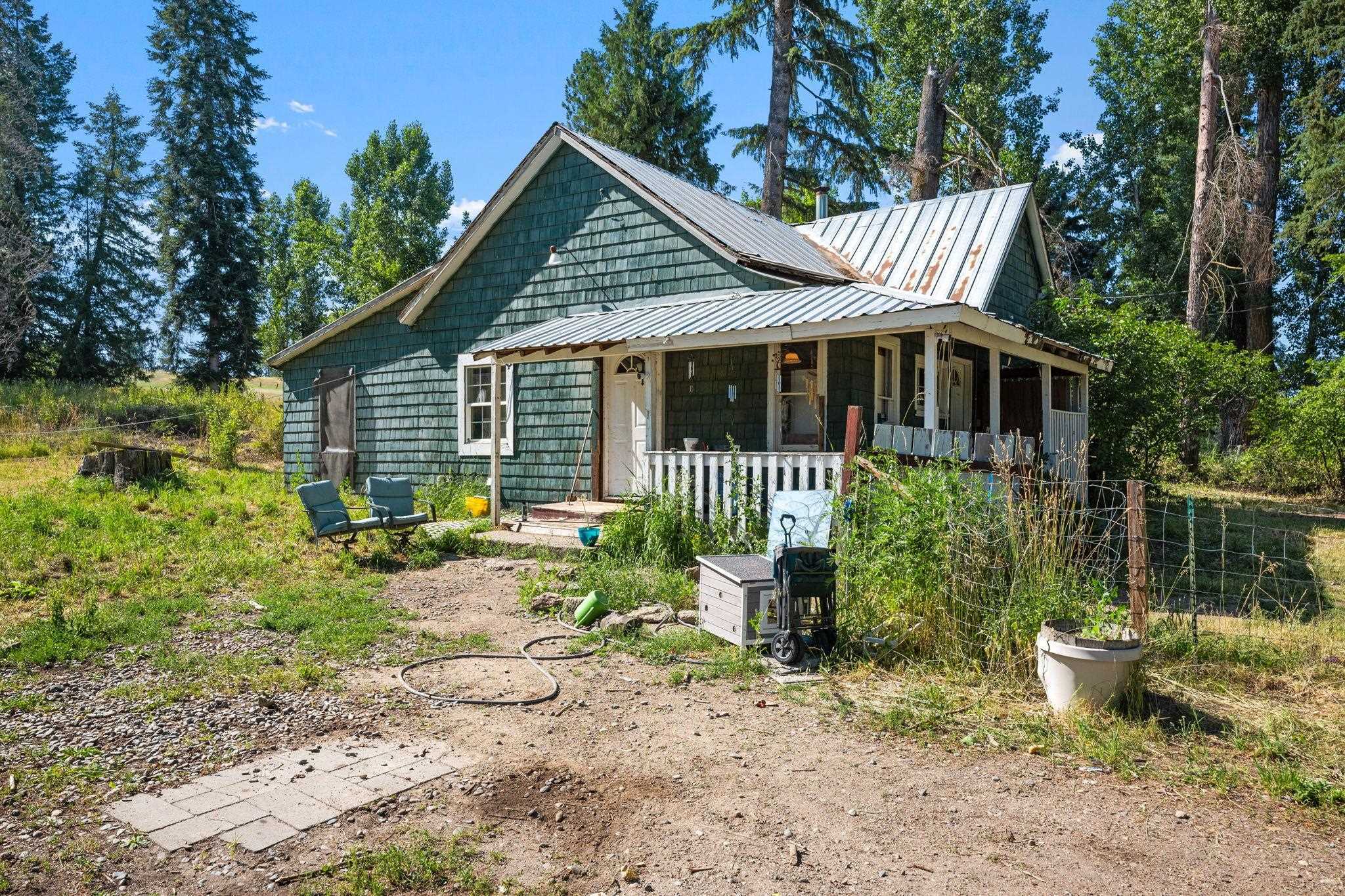 Property Photo:  1310 E Eloika Rd  WA 99006 