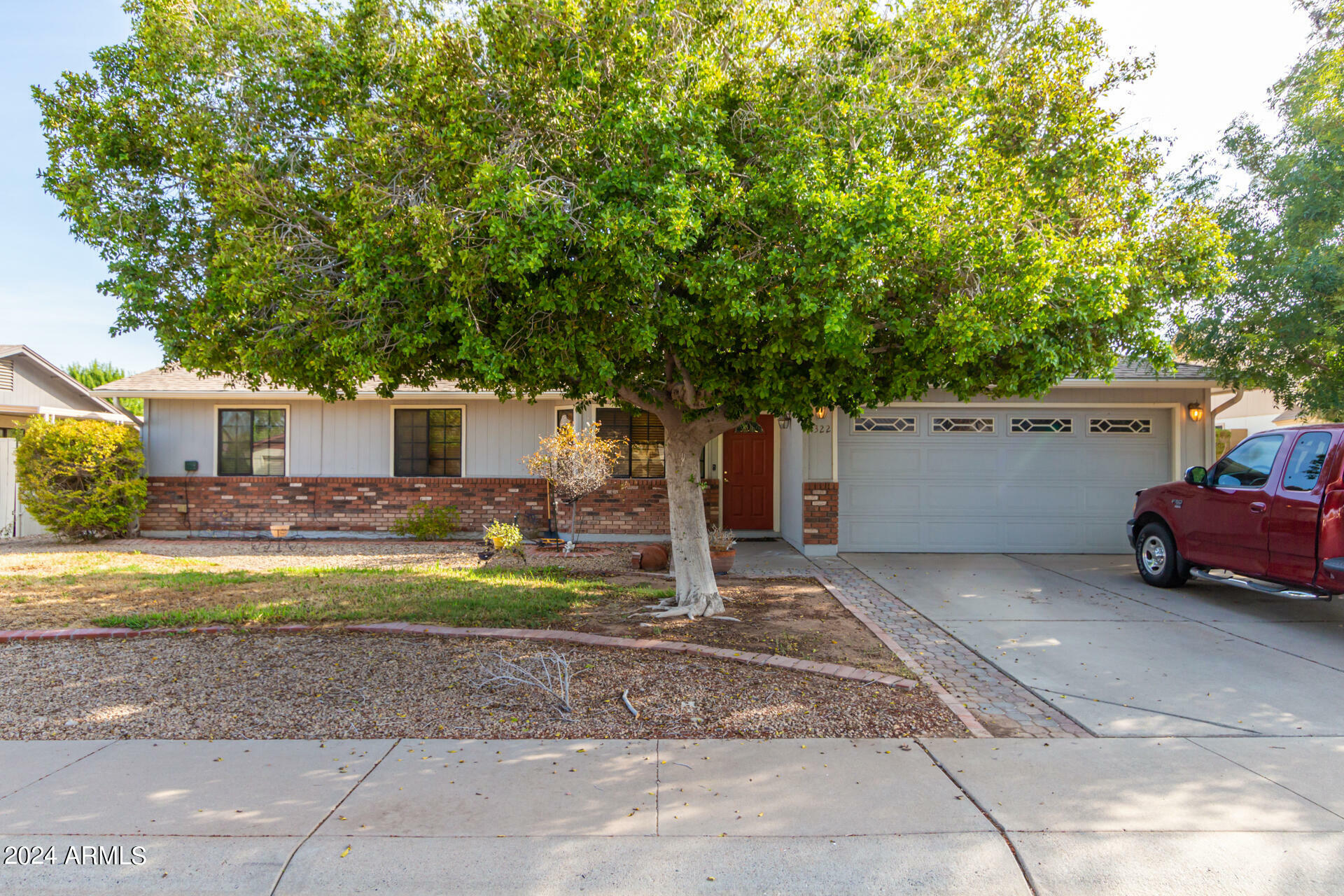 Property Photo:  1322 W Highland Street  AZ 85224 