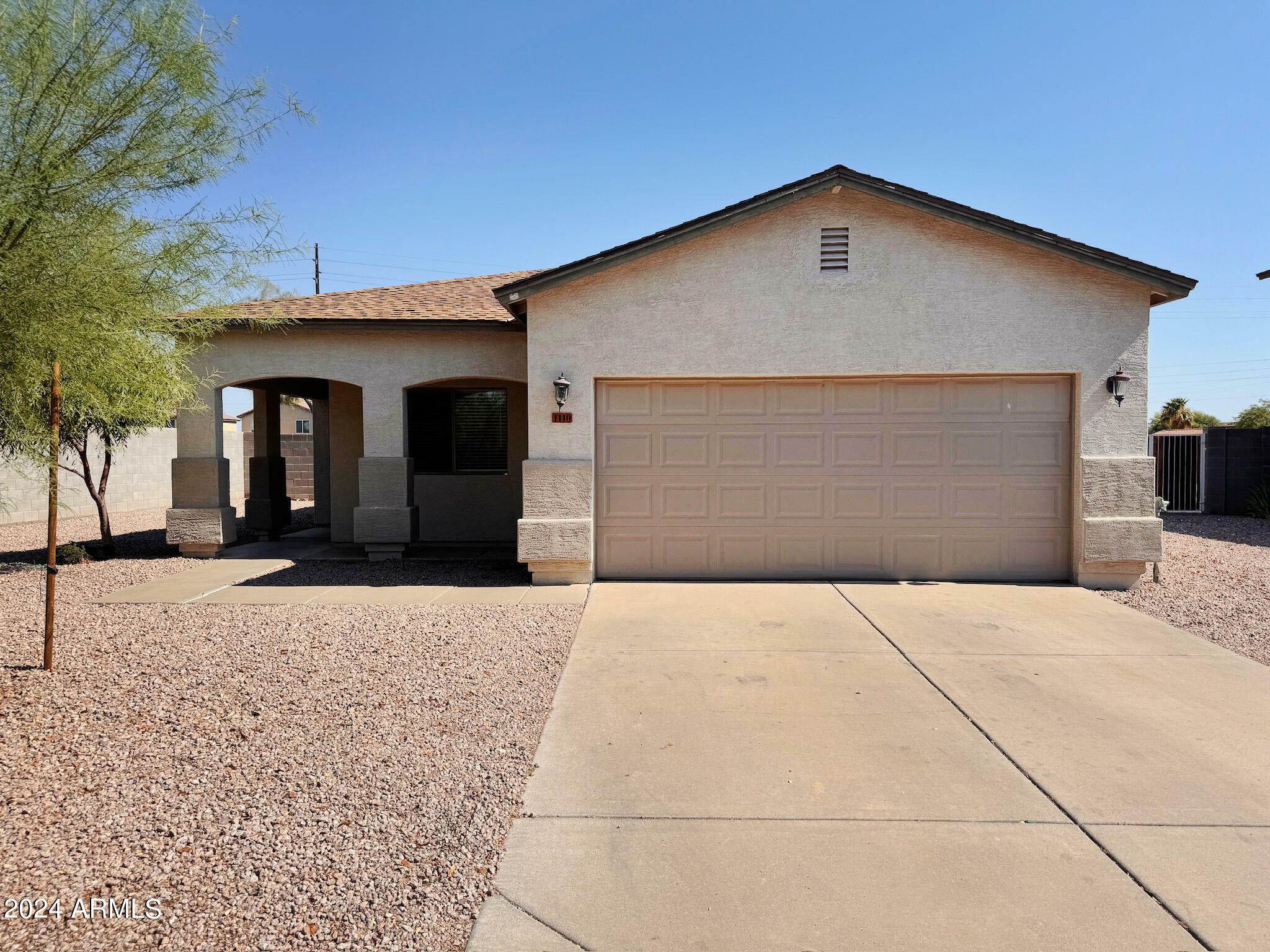 Property Photo:  1110 E Silversmith Trail  AZ 85143 