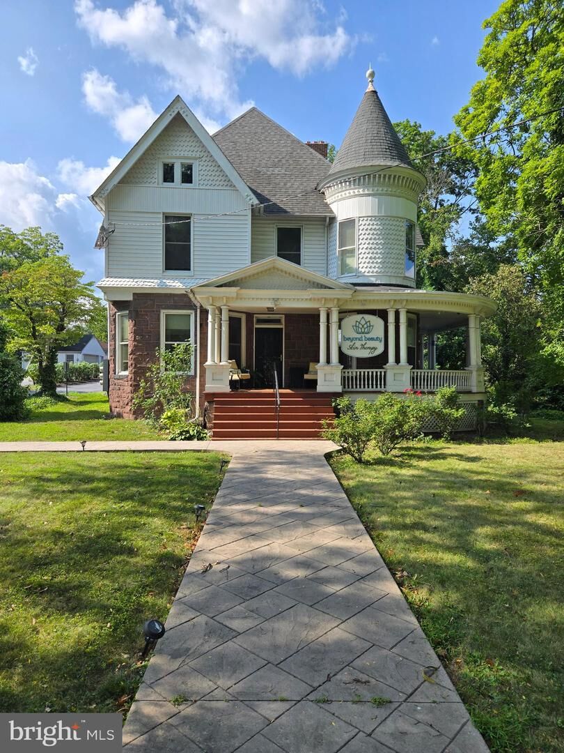 Property Photo:  1924 Market Street  PA 17011 