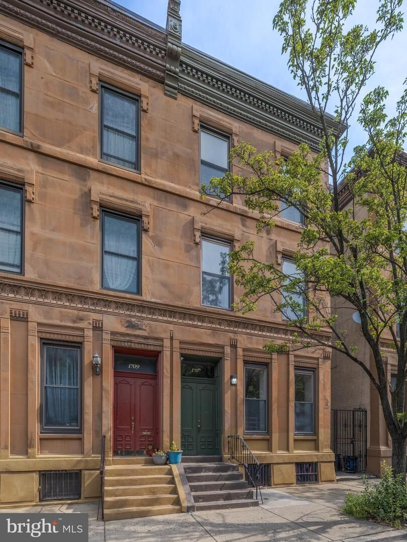 Property Photo: 1707 W Diamond Street 2 PA 19121