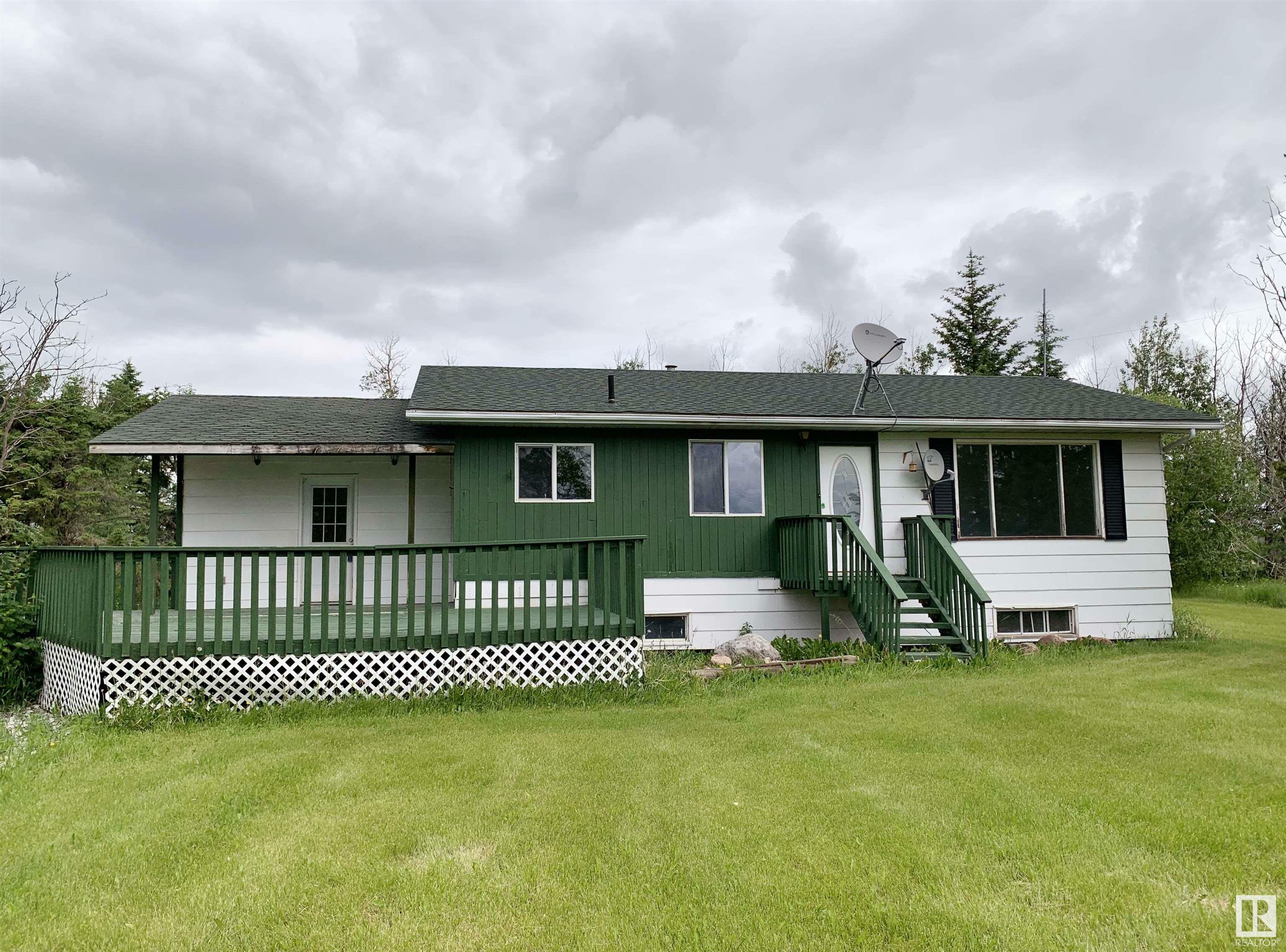 Property Photo:  64002 Rge Rd 473  AB T0A 2A0 