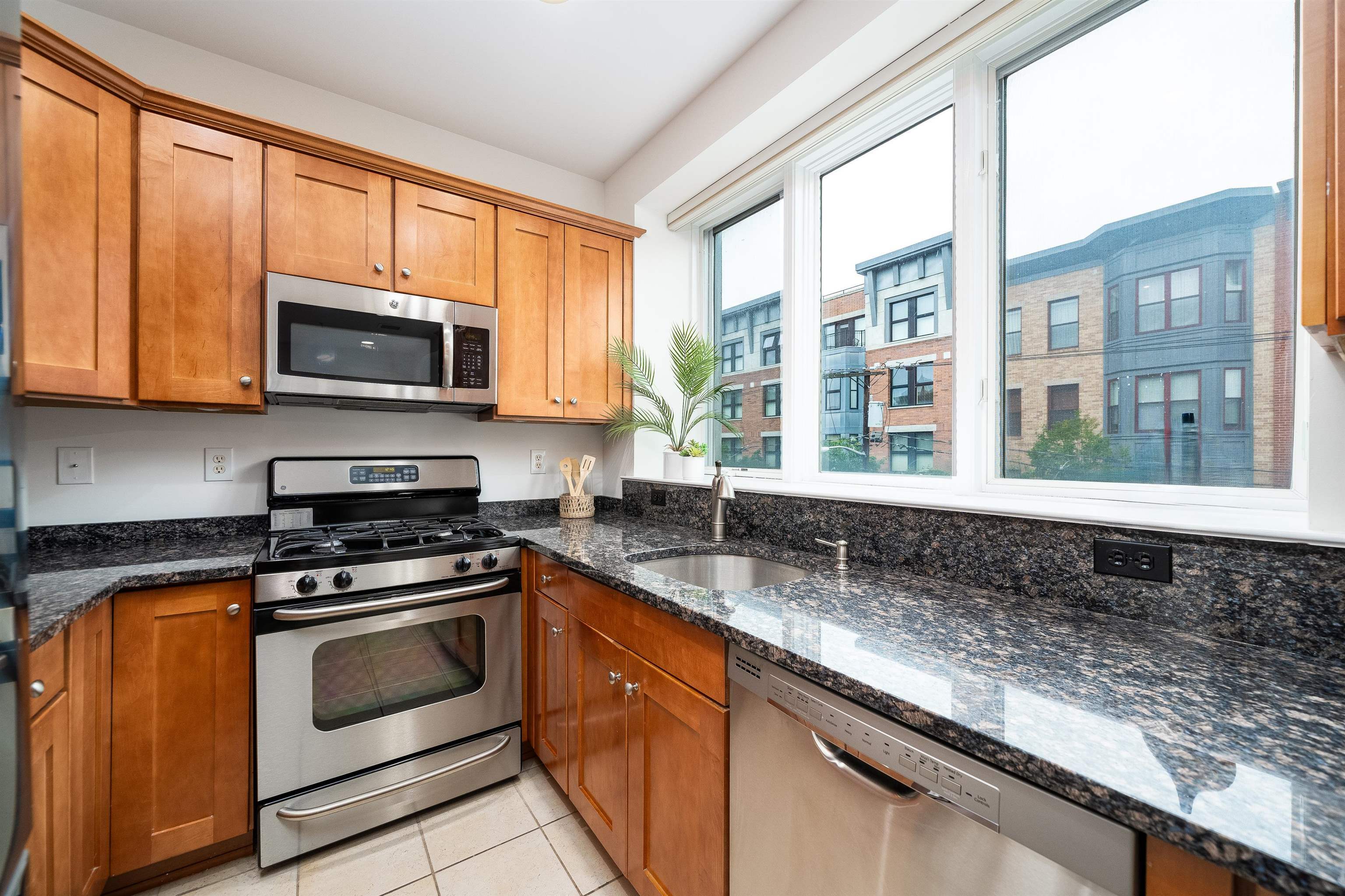 Property Photo:  612 Adams St 3  NJ 07030 