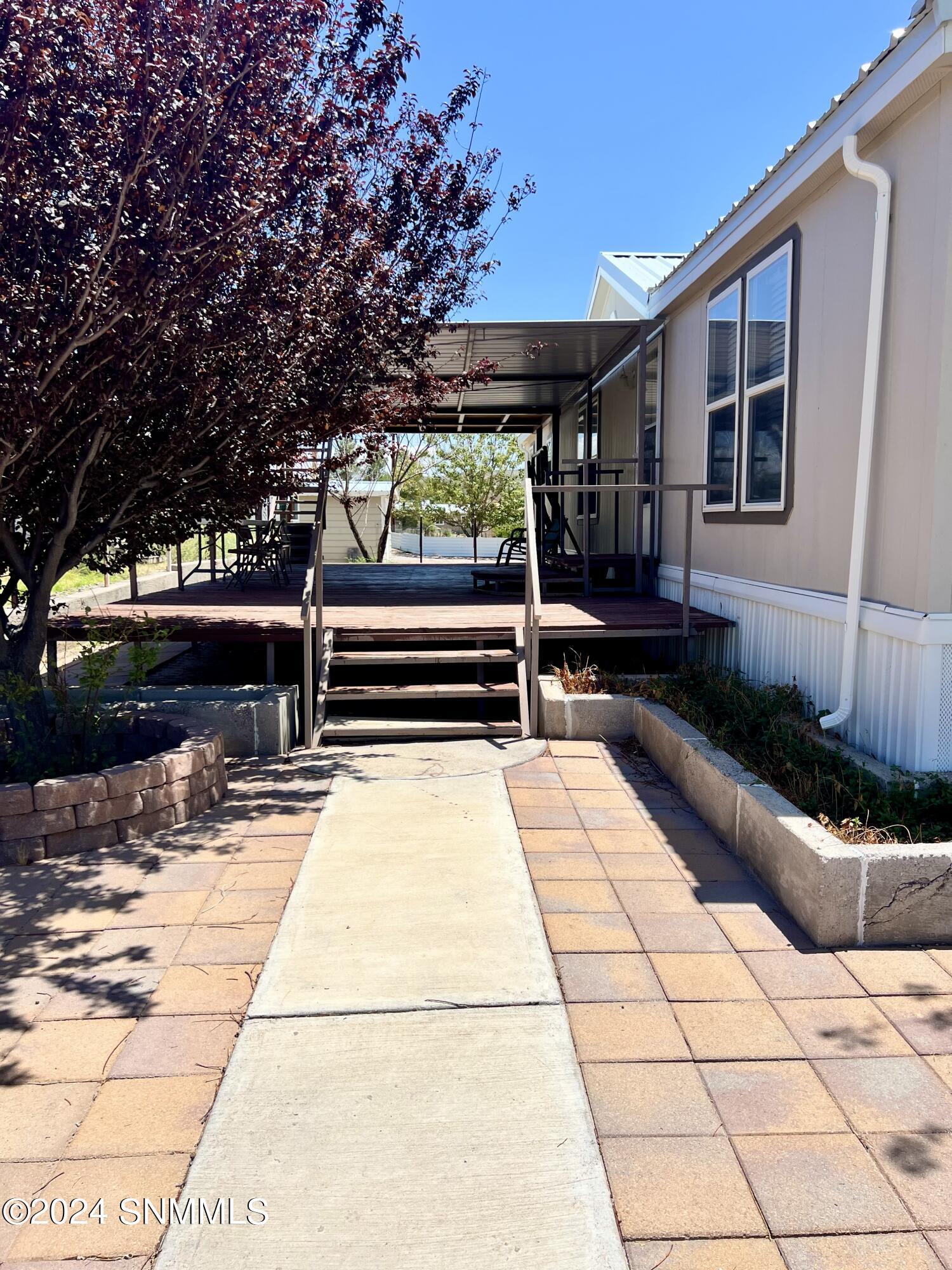 Property Photo: 713 N Silver Street NM 87901