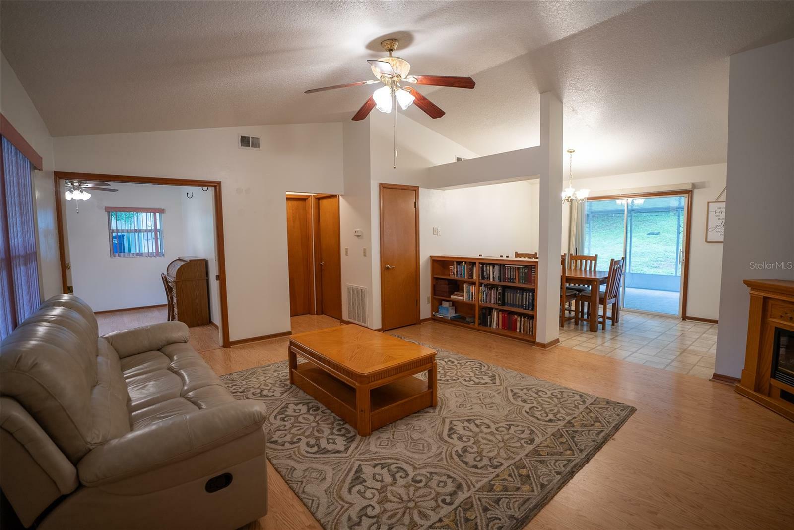 Property Photo:  350 E Beach St  FL 34736 