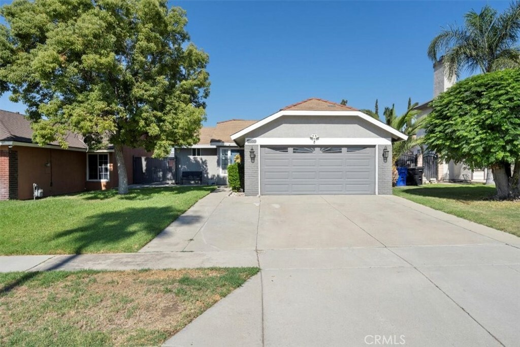 Property Photo:  8000 Oleander Avenue  CA 92336 