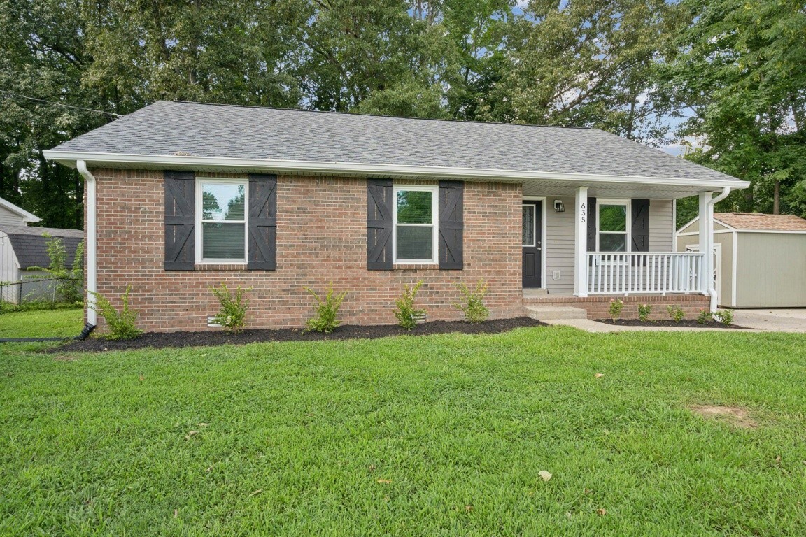 Property Photo:  635 Miles Ct  TN 37042 