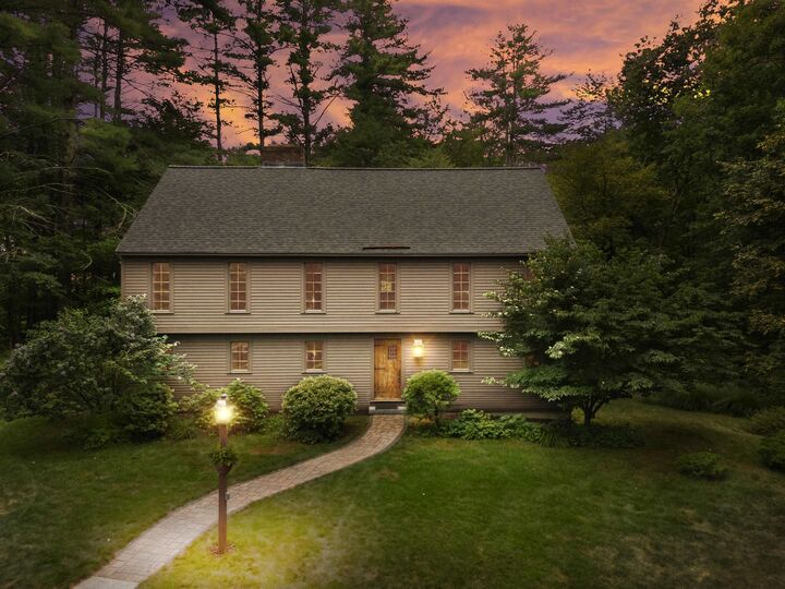 Property Photo:  126 Blanford Place  NH 03110 