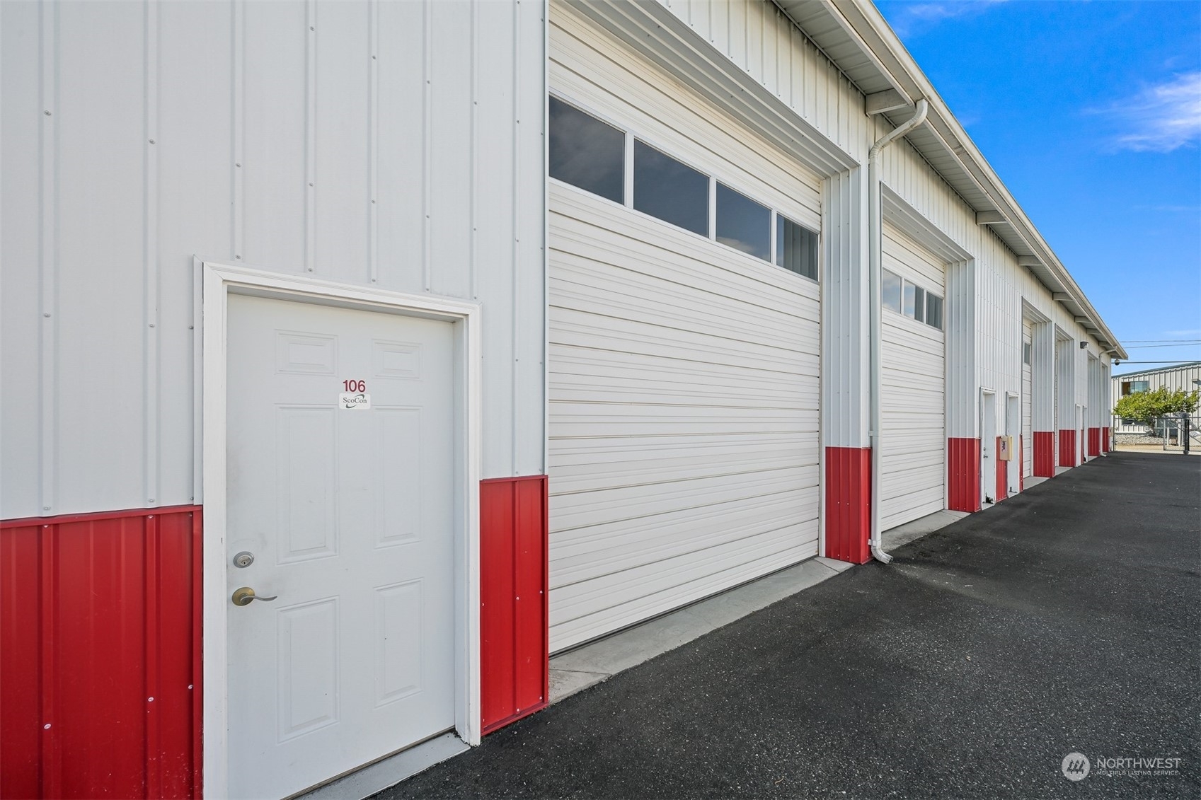 Property Photo: 1902 Midway Lane 106 WA 98226