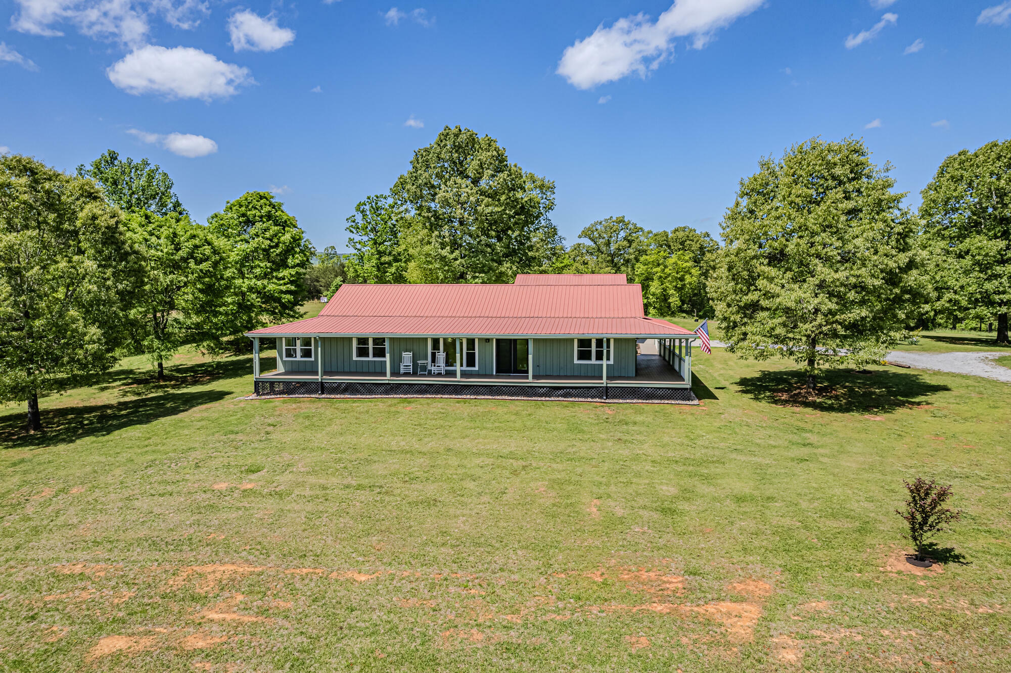 Property Photo:  430 Peals Lane  TN 37385 